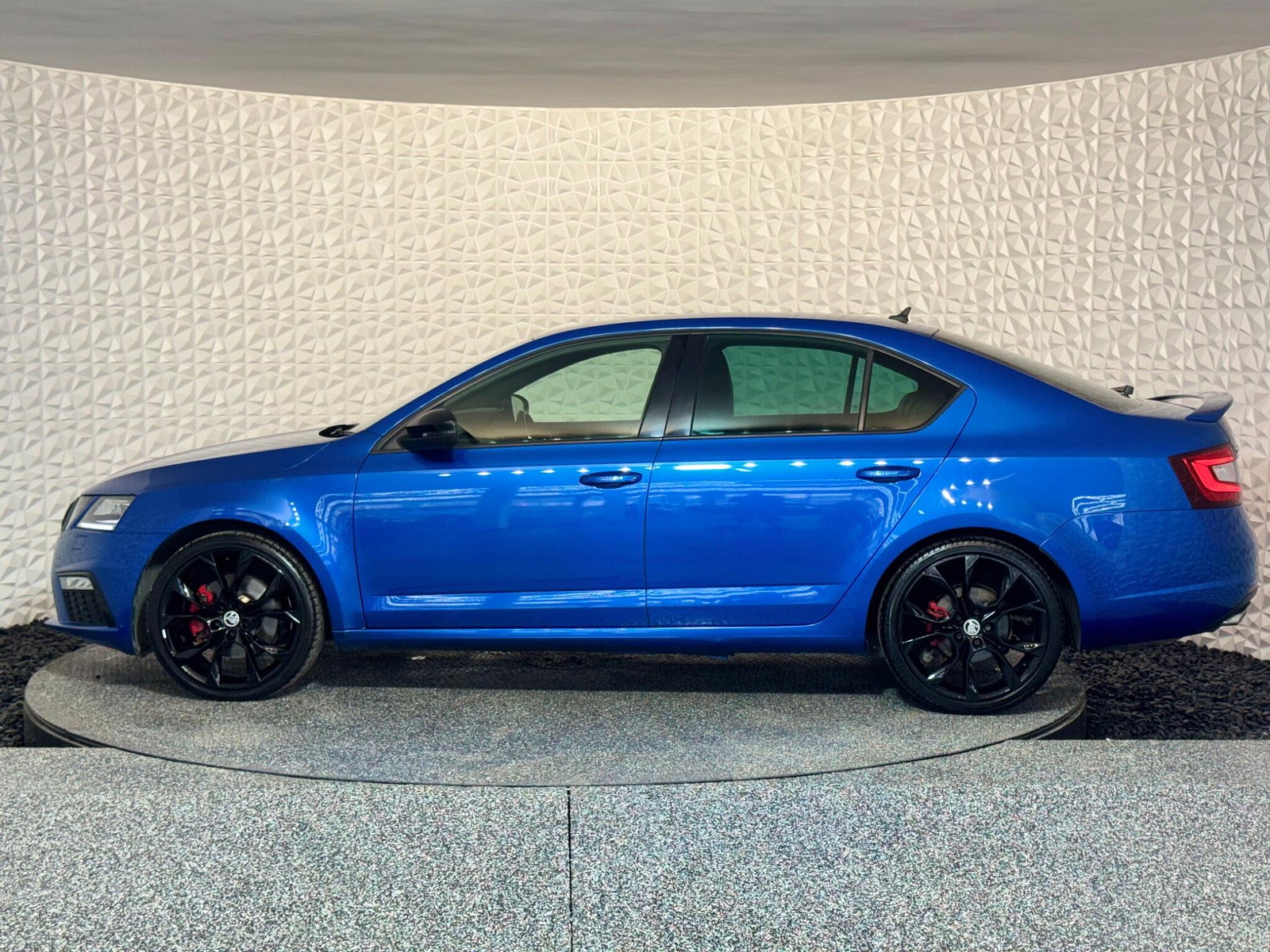 Skoda Octavia 2.0 TDI vRS DSG 4WD Euro 6 (s/s) 5dr 5dr Automatic 2017