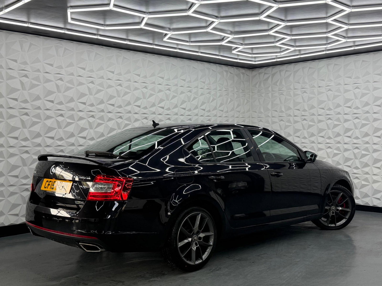 Skoda Octavia 2.0 TDI vRS Euro 6 (s/s) 5dr (SNav) 5dr Manual 2015