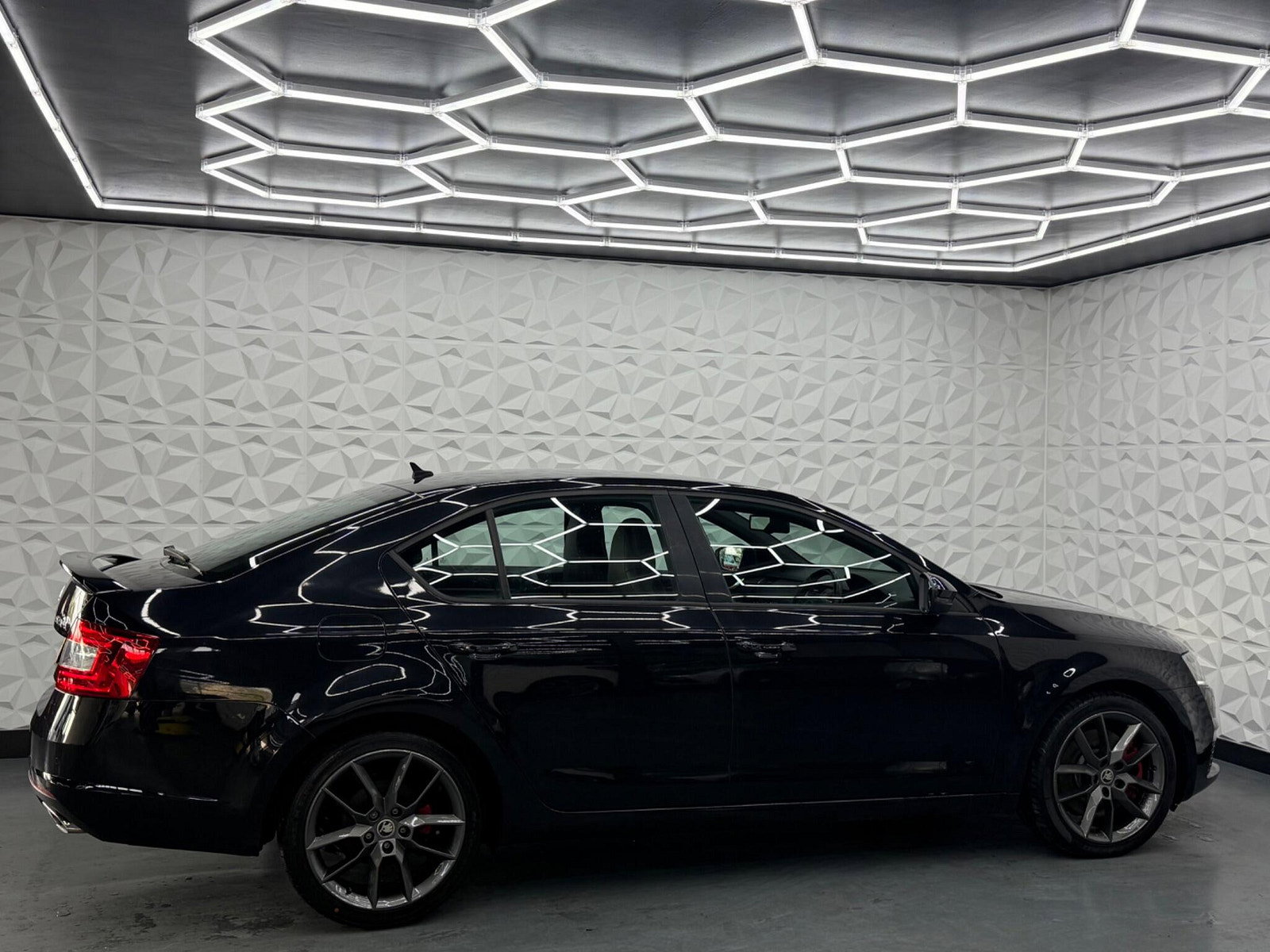 Skoda Octavia 2.0 TDI vRS Euro 6 (s/s) 5dr (SNav) 5dr Manual 2015