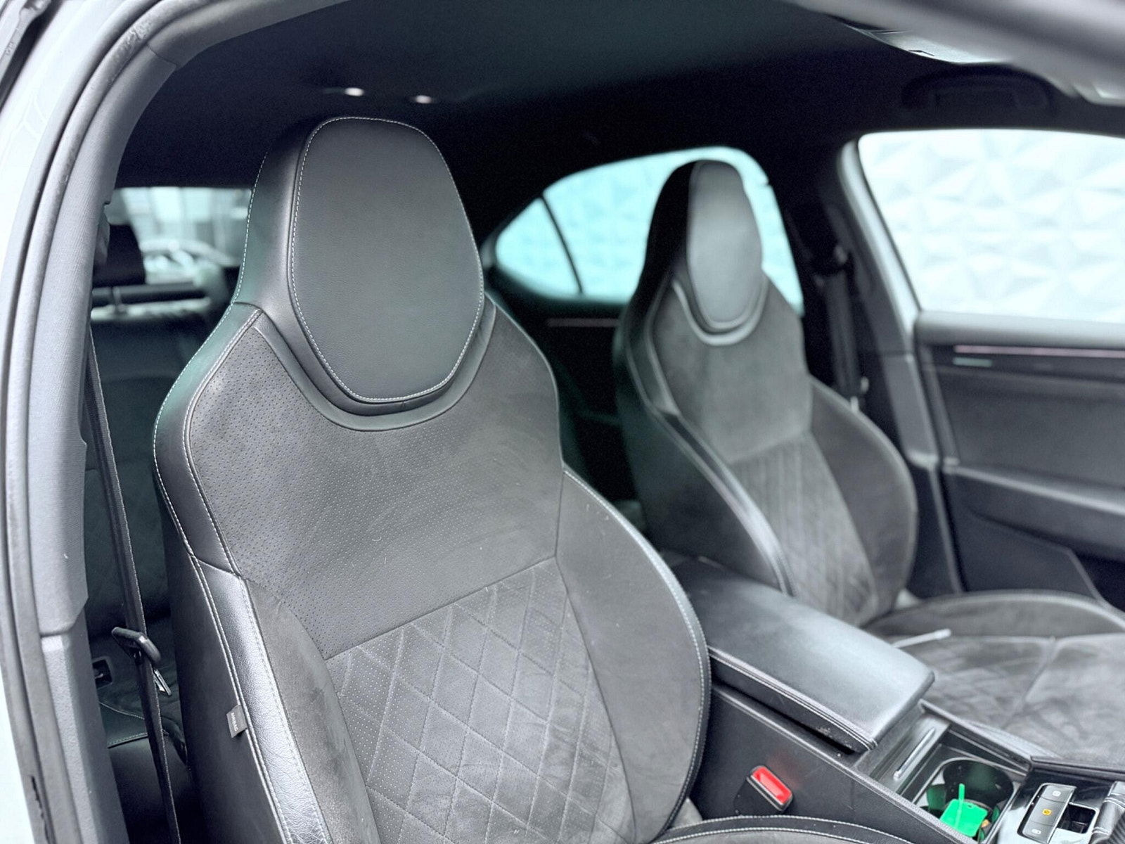 Skoda Superb 2.0 TDI SportLine Euro 6 (s/s) 5dr 5dr Manual 2016