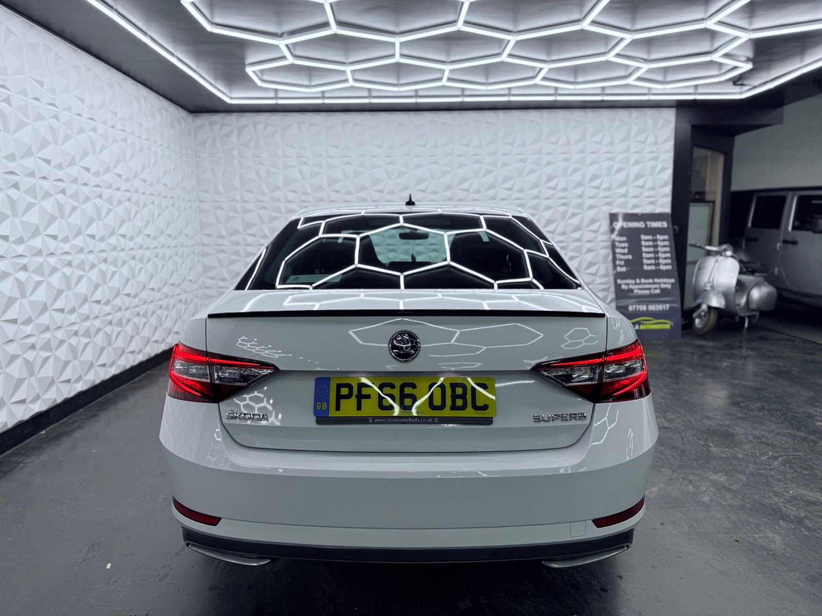 Skoda Superb 2.0 TDI SportLine Euro 6 (s/s) 5dr 5dr Manual 2016