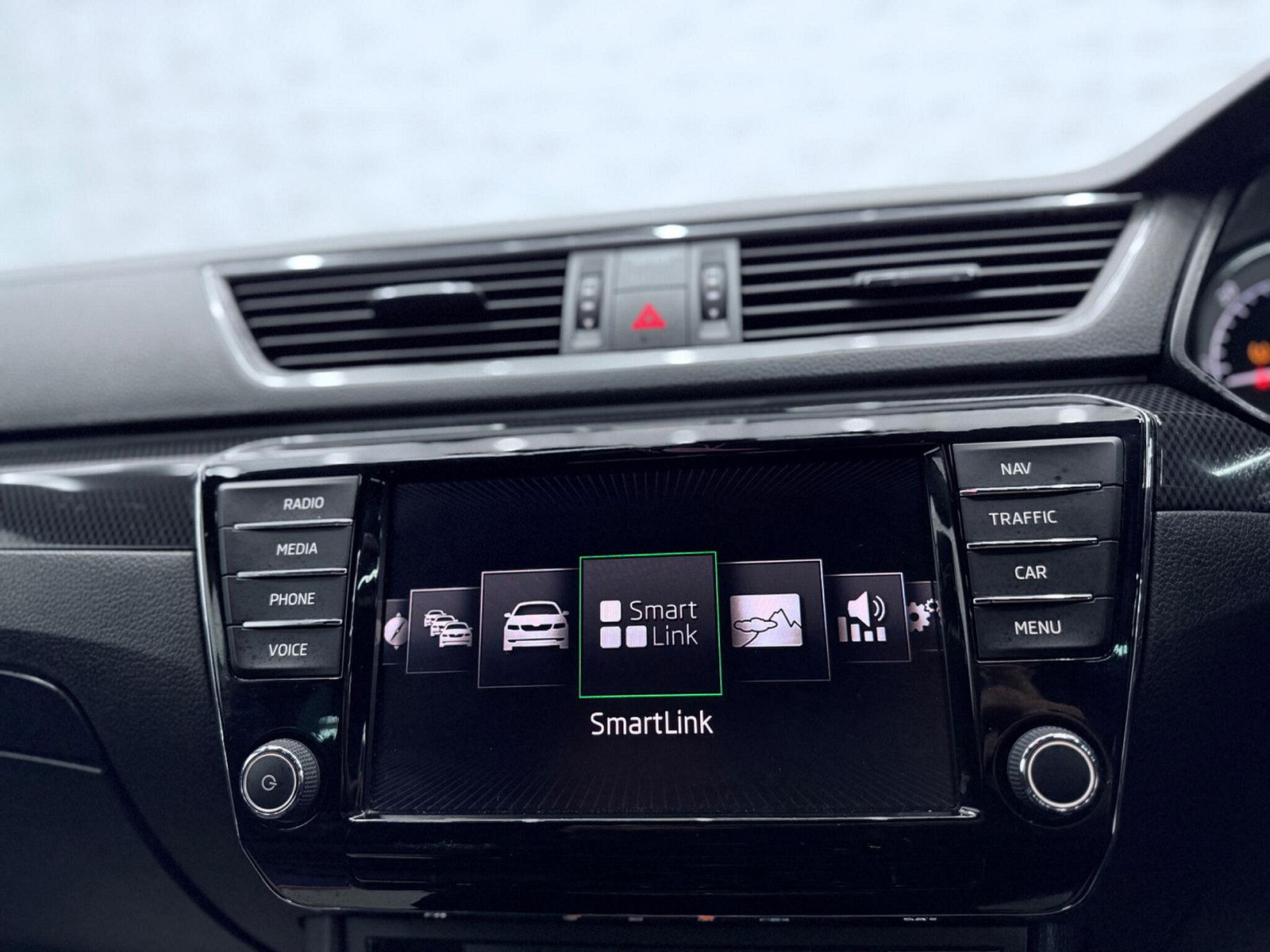 Skoda Superb 2.0 TDI SportLine Euro 6 (s/s) 5dr 5dr Manual 2016