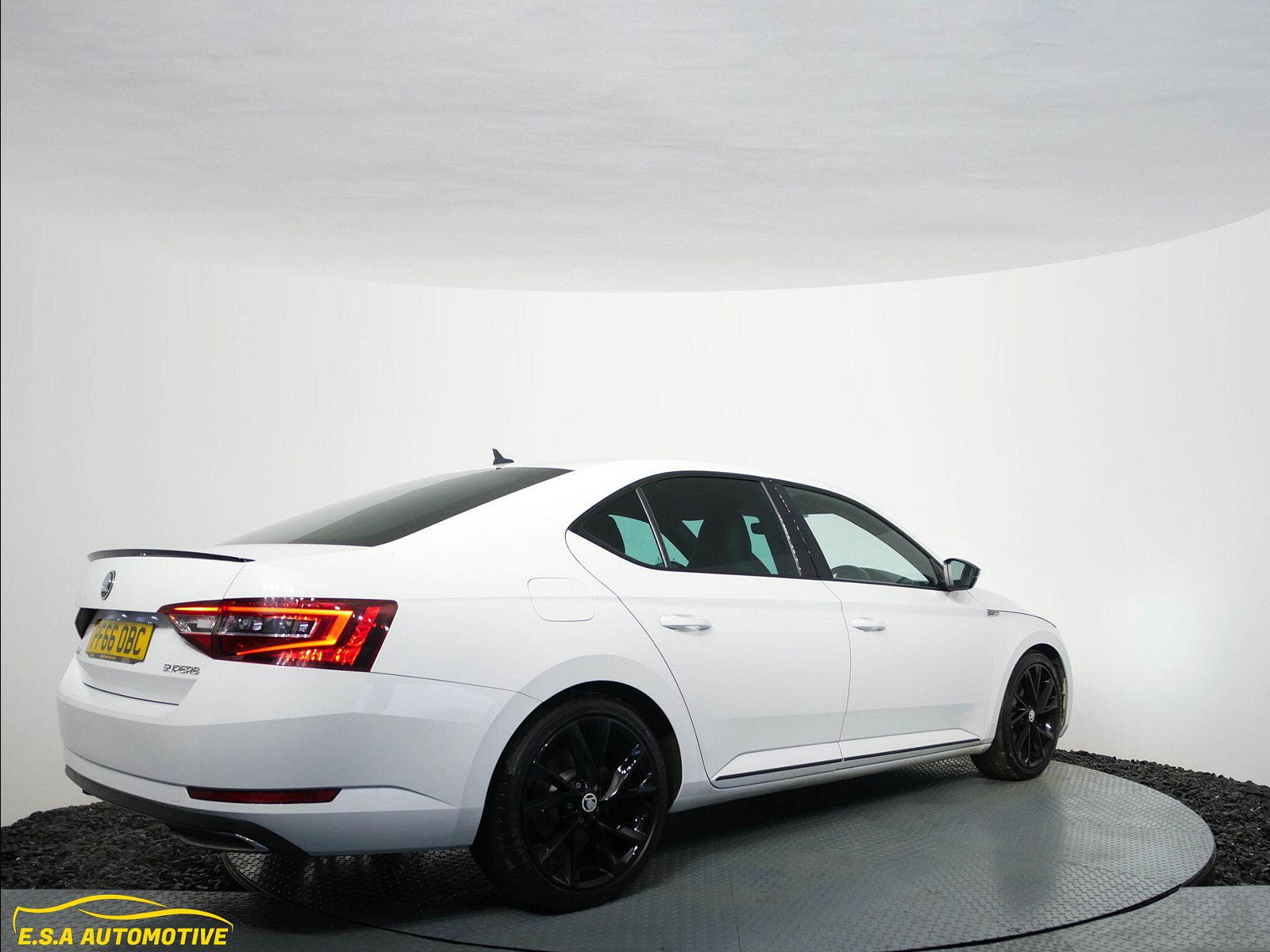 Skoda Superb 2.0 TDI SportLine Euro 6 (s/s) 5dr 5dr Manual 2016