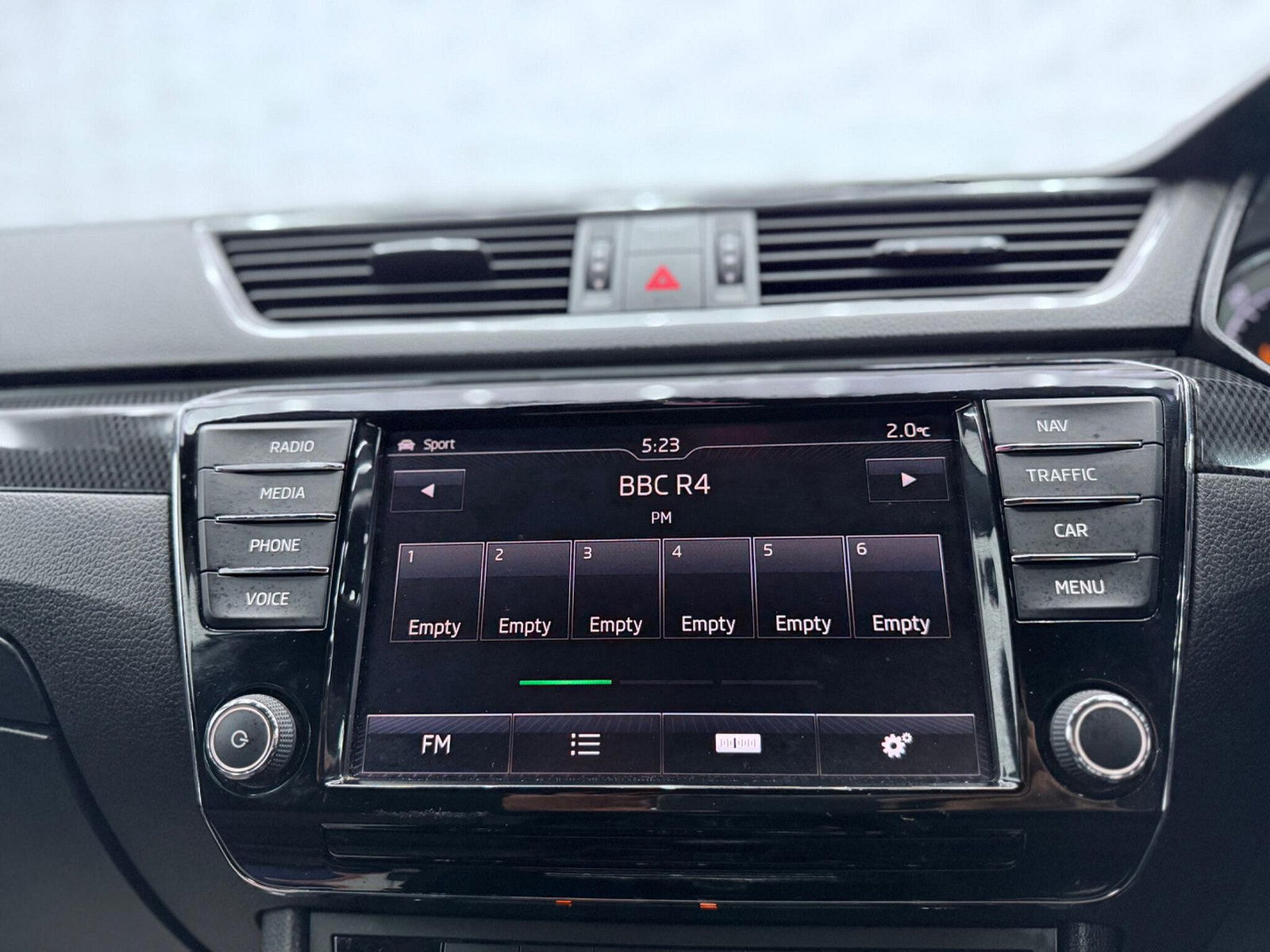 Skoda Superb 2.0 TDI SportLine Euro 6 (s/s) 5dr 5dr Manual 2016