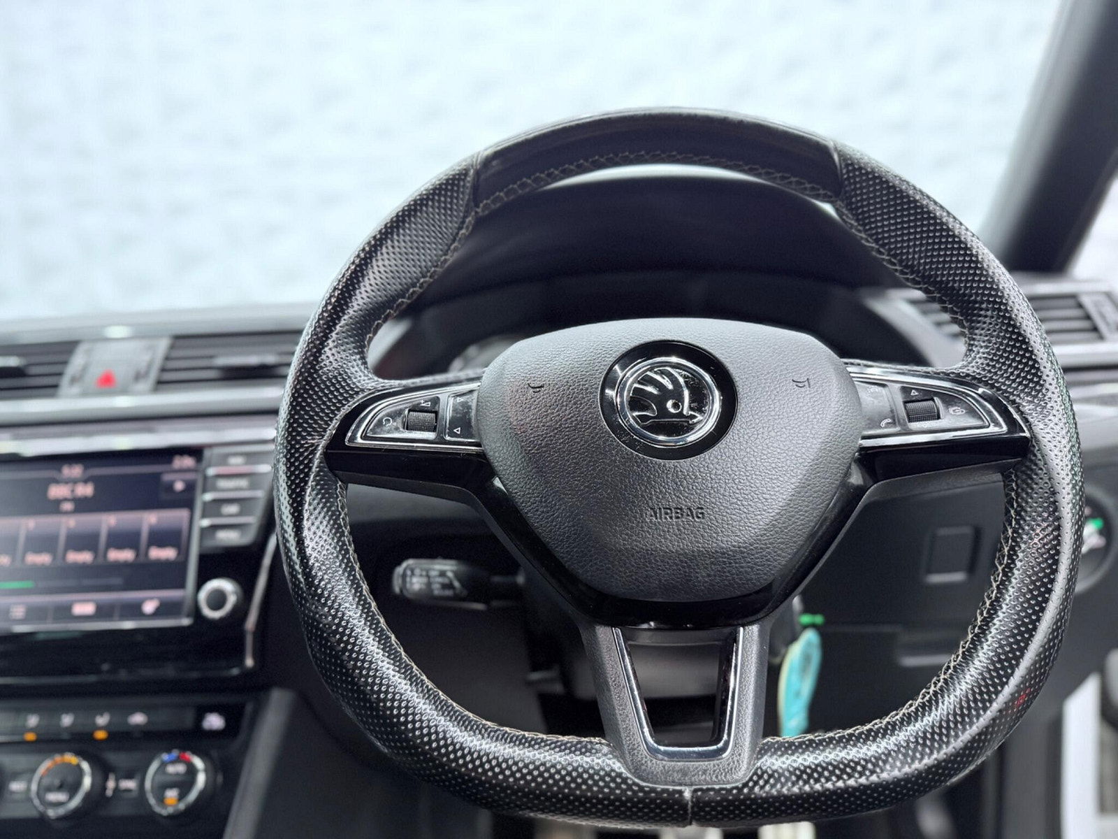 Skoda Superb 2.0 TDI SportLine Euro 6 (s/s) 5dr 5dr Manual 2016