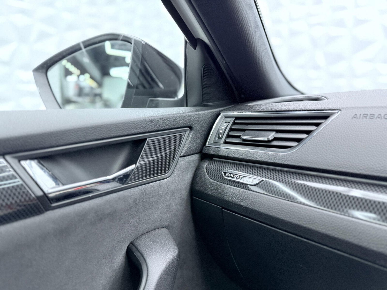 Skoda Superb 2.0 TDI SportLine Euro 6 (s/s) 5dr 5dr Manual 2016