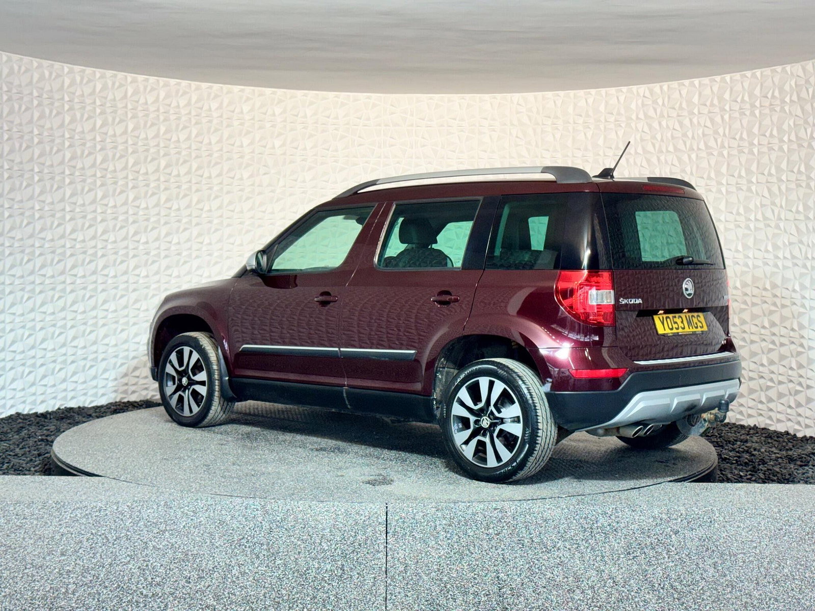 Skoda Yeti 2.0 TDI Laurin & Klement Outdoor 4WD Euro 5 5dr 5dr Manual 2014