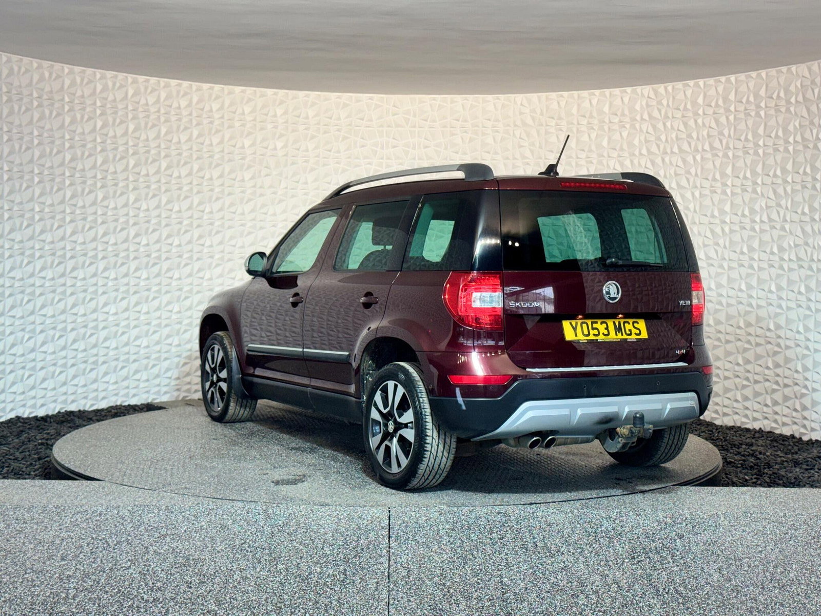 Skoda Yeti 2.0 TDI Laurin & Klement Outdoor 4WD Euro 5 5dr 5dr Manual 2014
