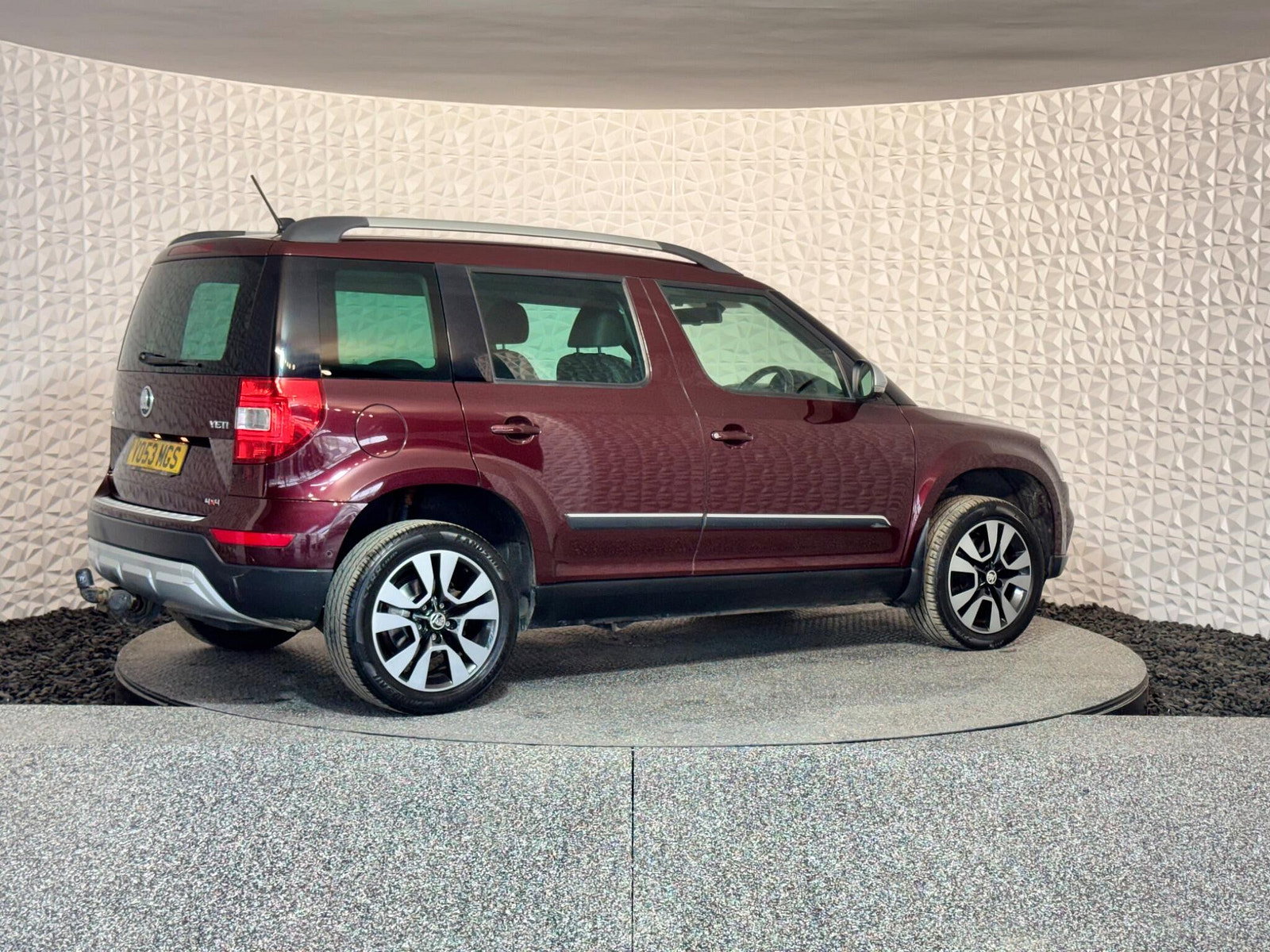 Skoda Yeti 2.0 TDI Laurin & Klement Outdoor 4WD Euro 5 5dr 5dr Manual 2014