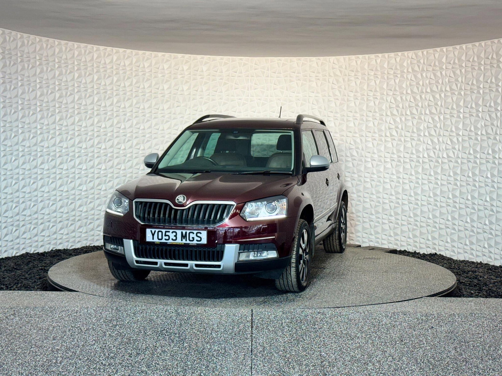 Skoda Yeti 2.0 TDI Laurin & Klement Outdoor 4WD Euro 5 5dr 5dr Manual 2014
