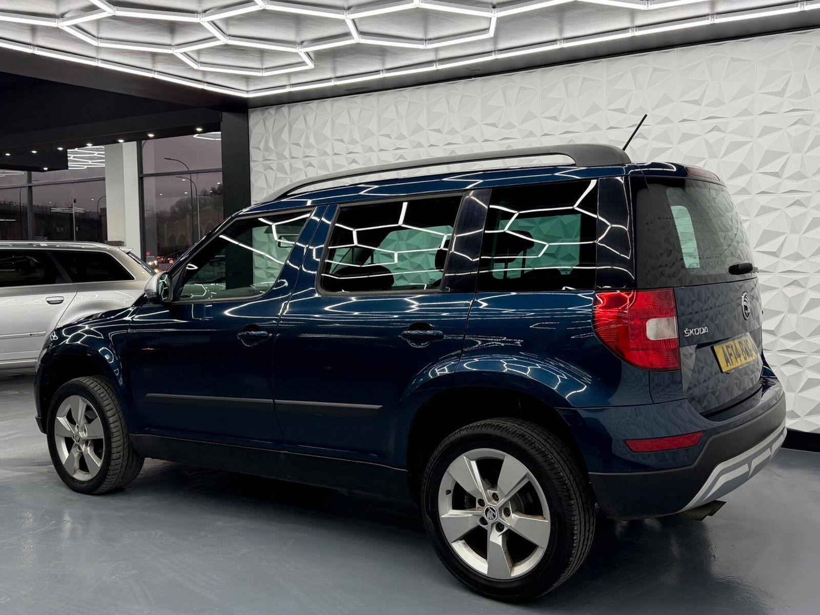 Skoda Yeti 2.0 TDI SE Outdoor Euro 5 5dr 5dr Manual 2014