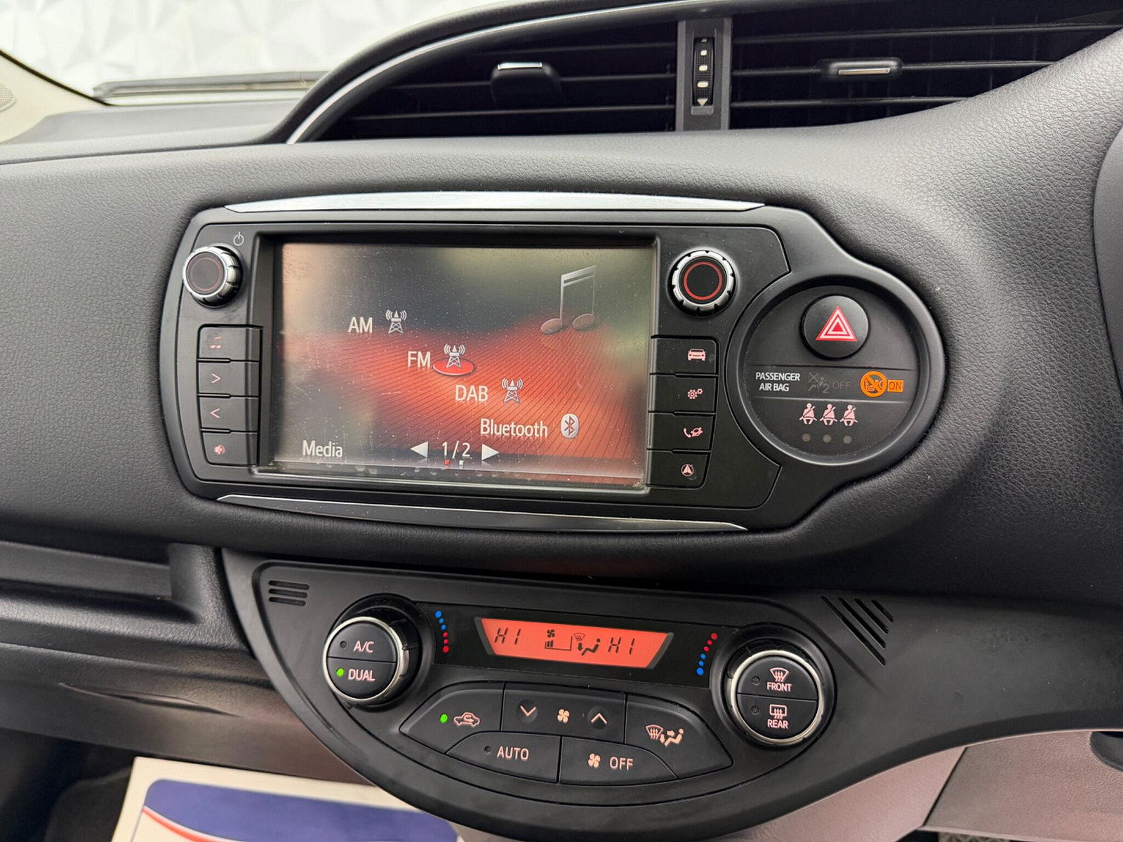 Toyota Yaris 1.33 Dual VVT-i Excel Euro 5 5dr Euro 5 5dr Manual 2014