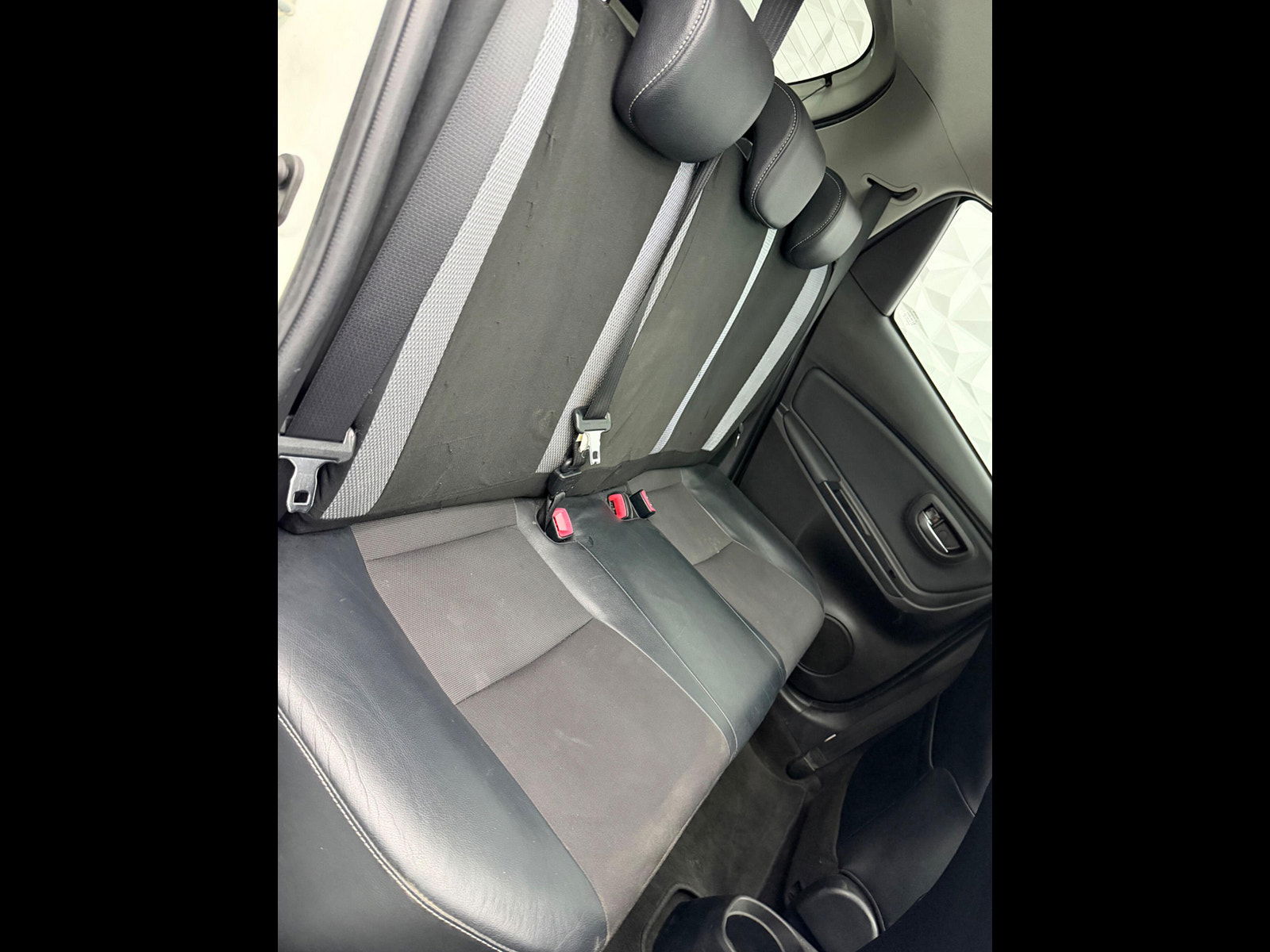 Toyota Yaris 1.33 Dual VVT-i Excel Euro 5 5dr Euro 5 5dr Manual 2014