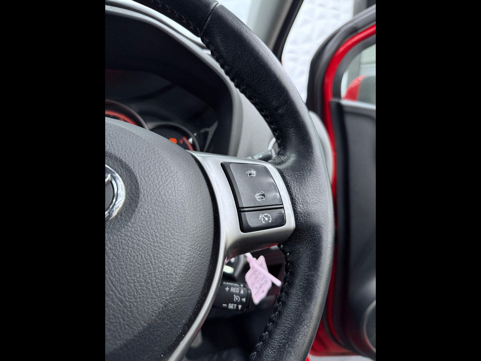 Toyota Yaris 1.33 Dual VVT-i Icon Euro 6 5dr 5dr Manual 2016