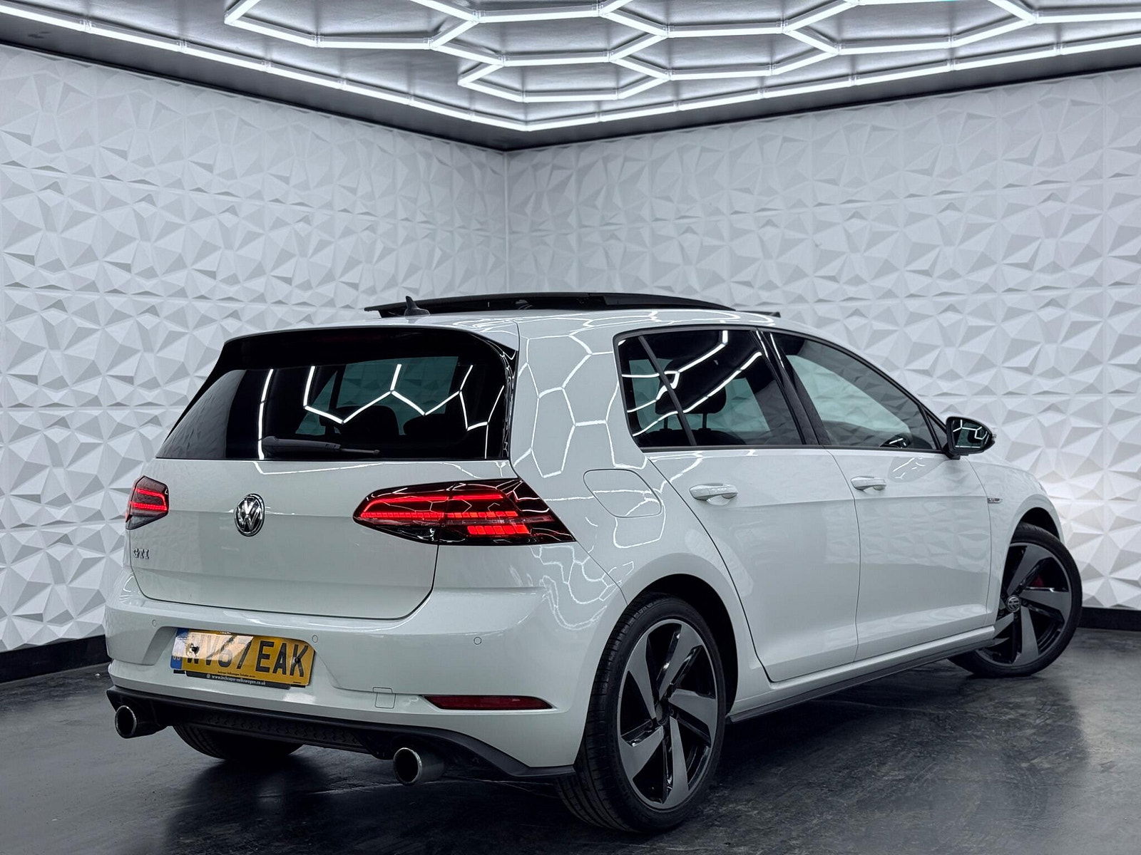 Volkswagen Golf 2.0 TSI BlueMotion Tech GTI DSG Euro 6 (s/s) 5dr 5dr Automatic 2017