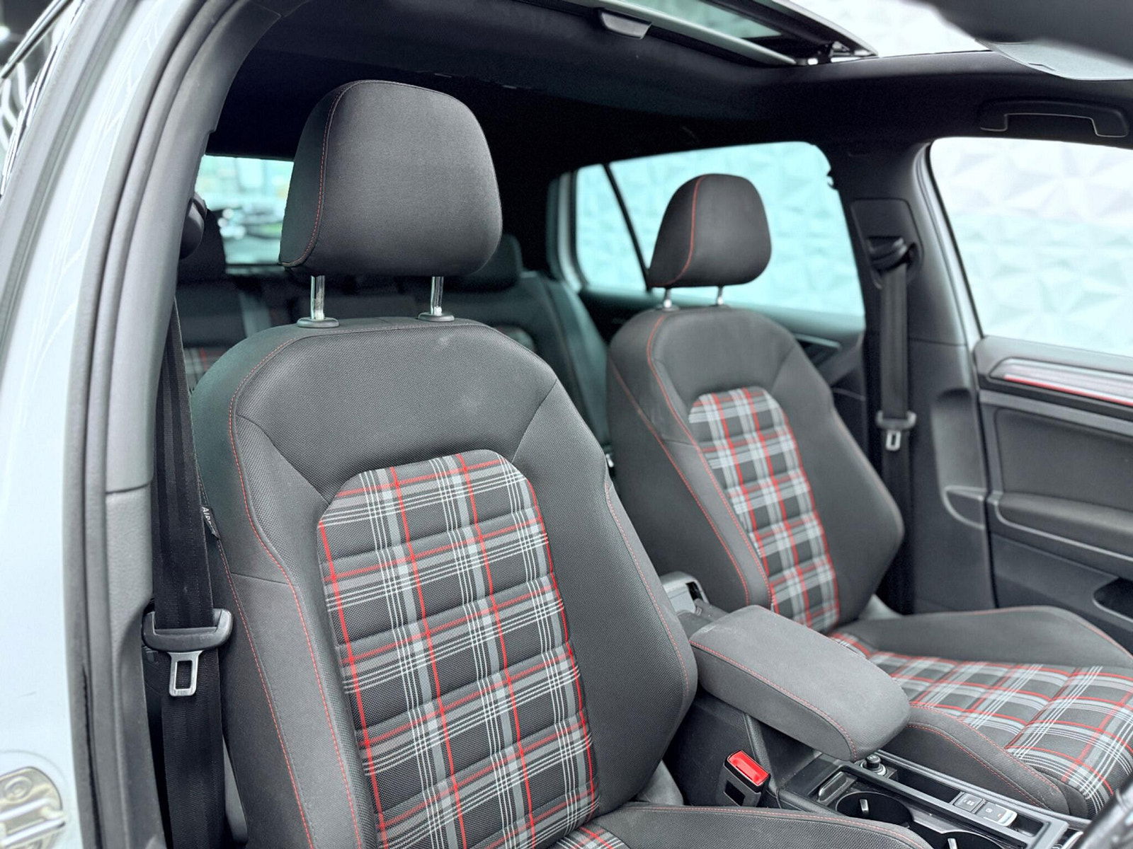 Volkswagen Golf 2.0 TSI BlueMotion Tech GTI DSG Euro 6 (s/s) 5dr 5dr Automatic 2017