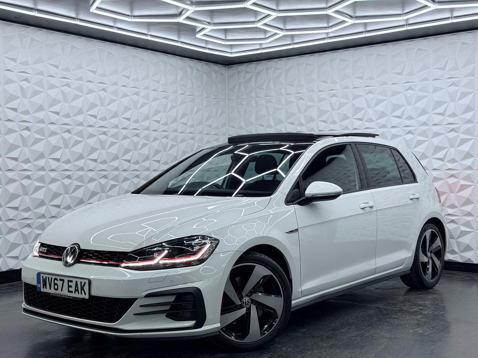 Volkswagen Golf 2.0 TSI BlueMotion Tech GTI DSG Euro 6 (s/s) 5dr 5dr Automatic 2017