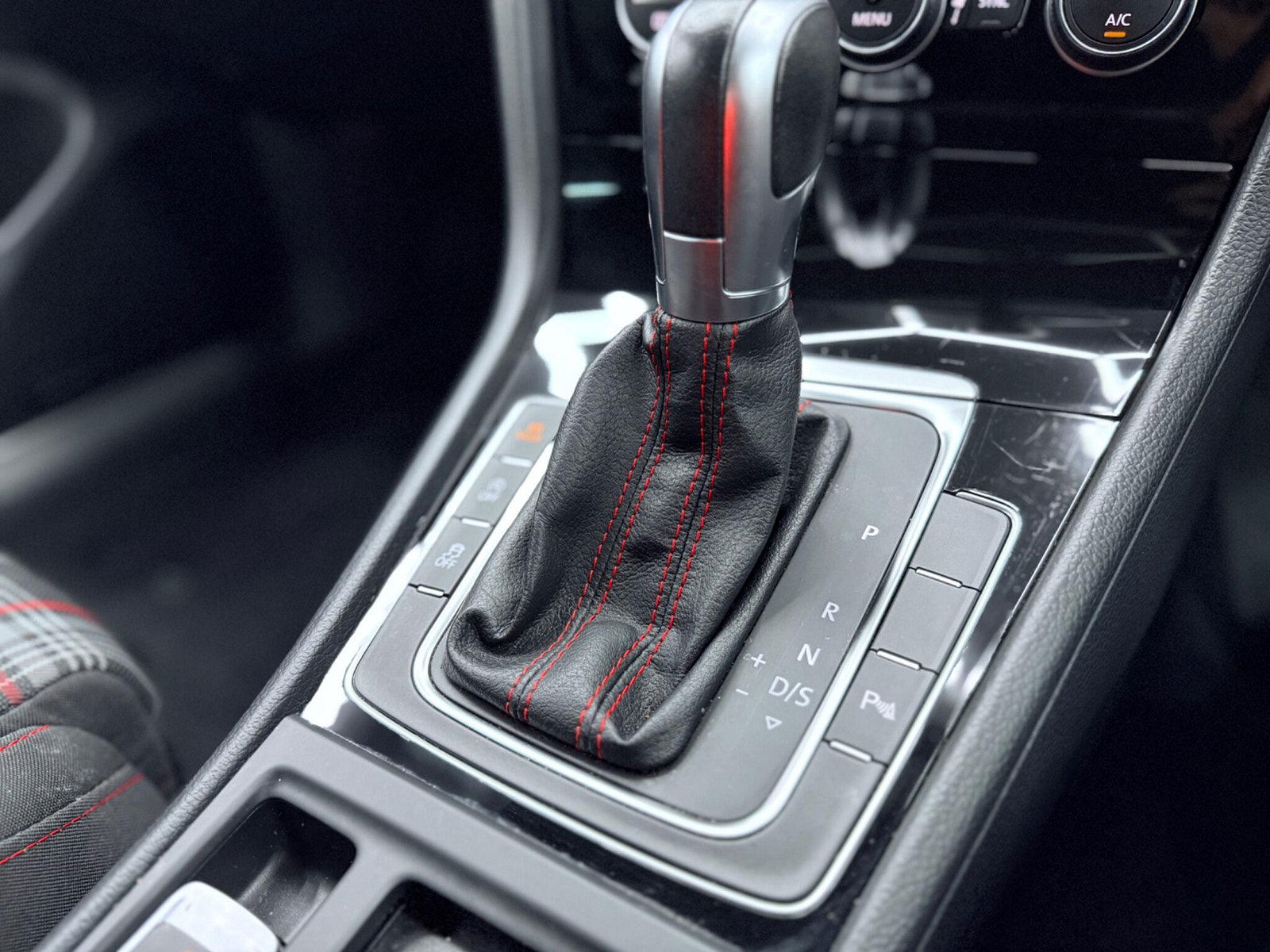 Volkswagen Golf 2.0 TSI BlueMotion Tech GTI DSG Euro 6 (s/s) 5dr 5dr Automatic 2017