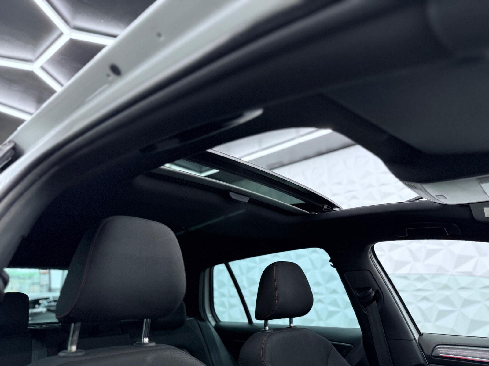 Volkswagen Golf 2.0 TSI BlueMotion Tech GTI DSG Euro 6 (s/s) 5dr 5dr Automatic 2017