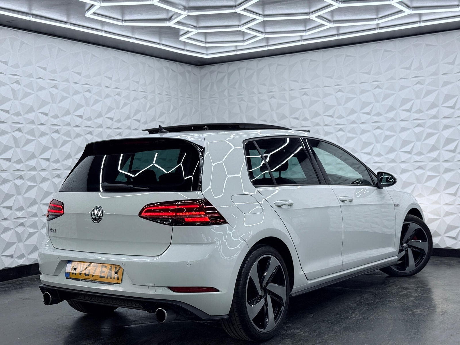 Volkswagen Golf 2.0 TSI BlueMotion Tech GTI DSG Euro 6 (s/s) 5dr 5dr Automatic 2017