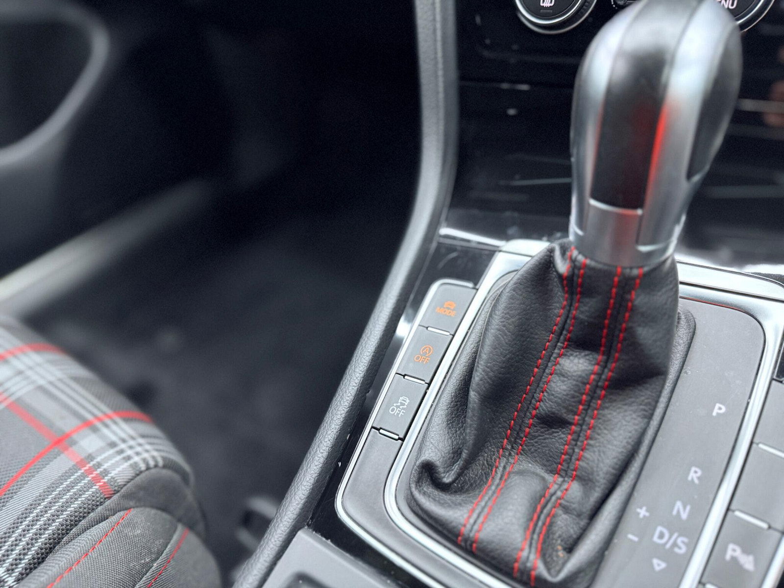 Volkswagen Golf 2.0 TSI BlueMotion Tech GTI DSG Euro 6 (s/s) 5dr 5dr Automatic 2017