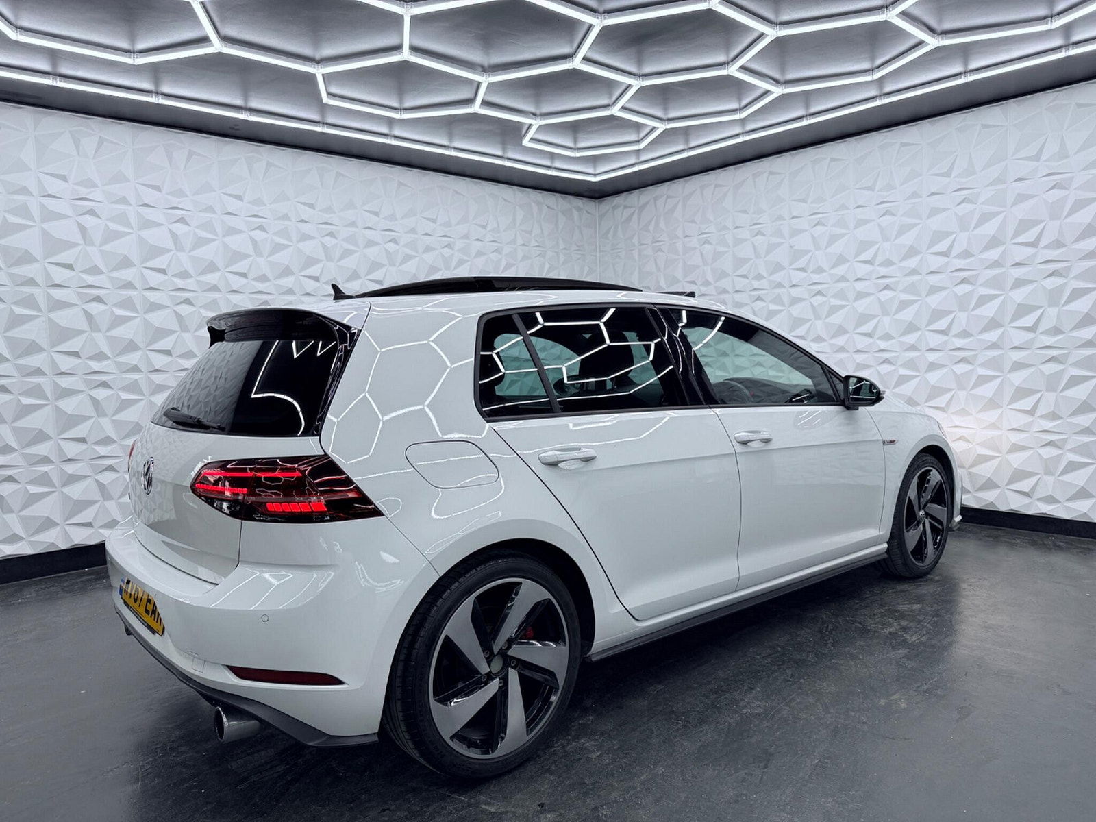 Volkswagen Golf 2.0 TSI BlueMotion Tech GTI DSG Euro 6 (s/s) 5dr 5dr Automatic 2017