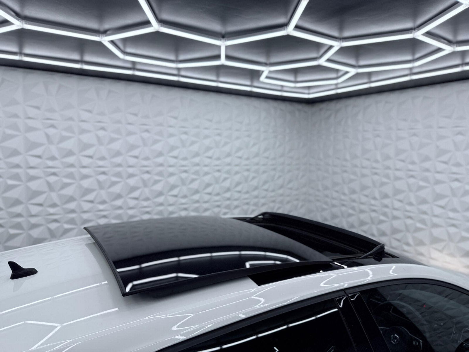 Volkswagen Golf 2.0 TSI BlueMotion Tech GTI DSG Euro 6 (s/s) 5dr 5dr Automatic 2017