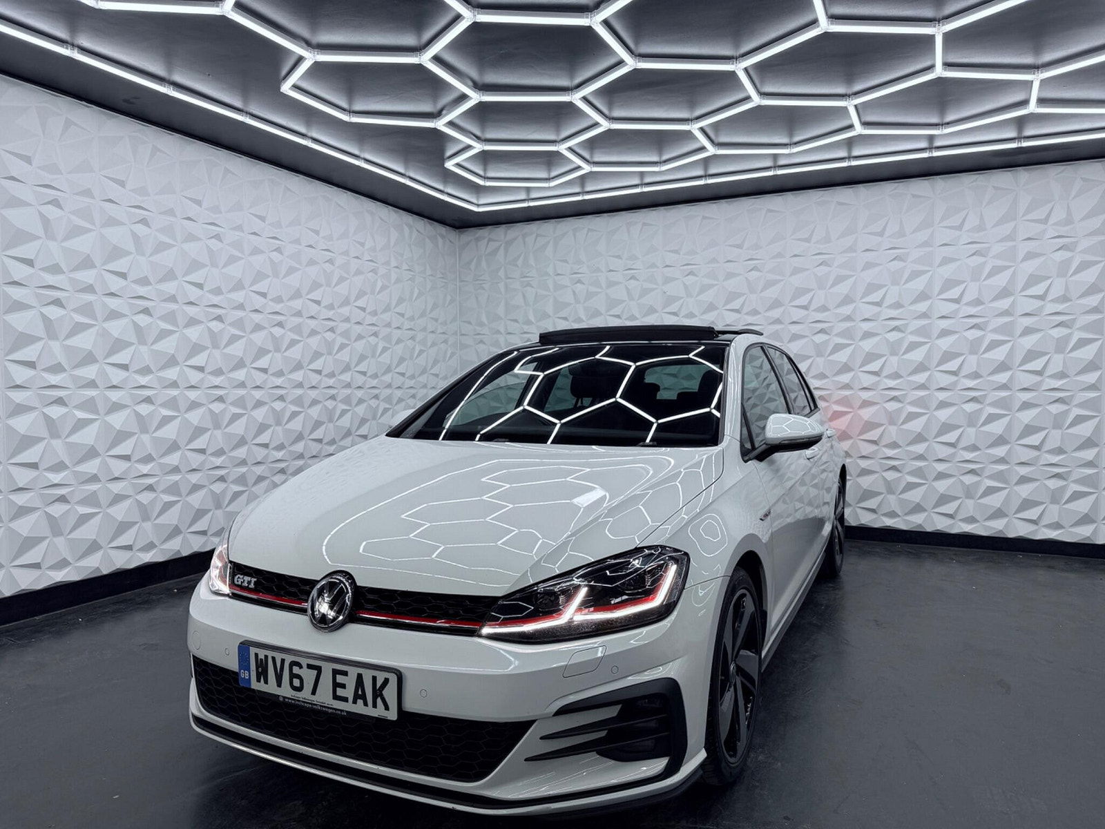 Volkswagen Golf 2.0 TSI BlueMotion Tech GTI DSG Euro 6 (s/s) 5dr 5dr Automatic 2017