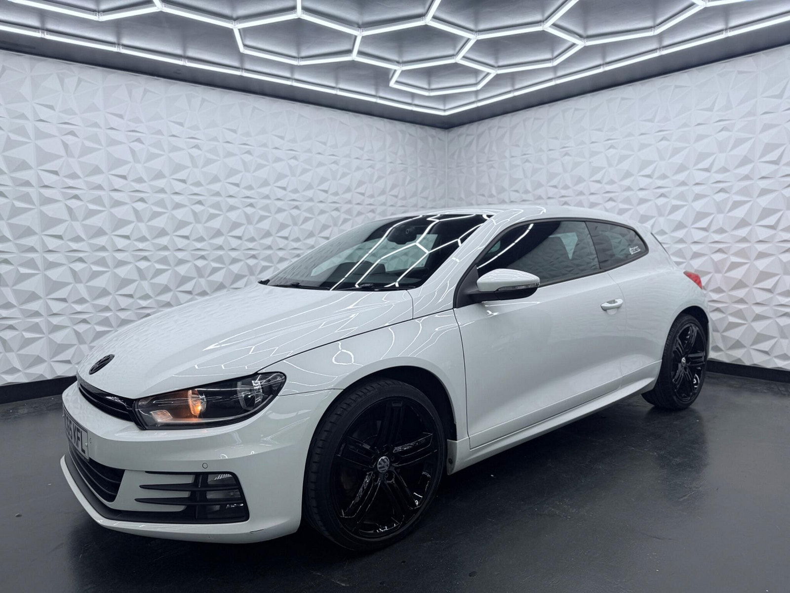 Volkswagen Scirocco 2.0 TSI BlueMotion Tech R-Line Euro 6 (s/s) 3dr 3dr Manual 2016