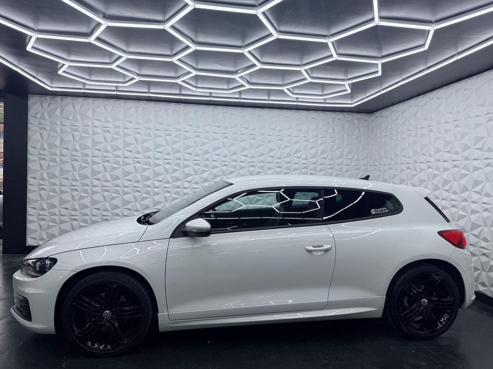 Volkswagen Scirocco 2.0 TSI BlueMotion Tech R-Line Euro 6 (s/s) 3dr 3dr Manual 2016