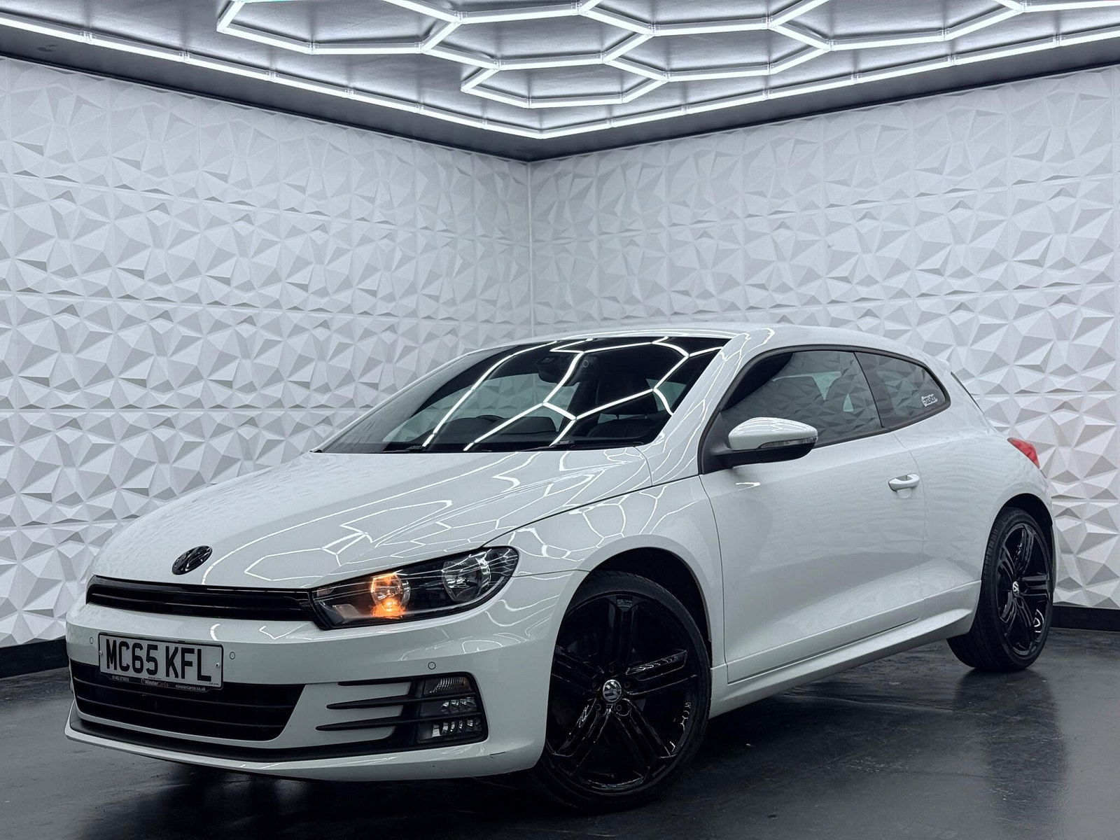 Volkswagen Scirocco 2.0 TSI BlueMotion Tech R-Line Euro 6 (s/s) 3dr 3dr Manual 2016