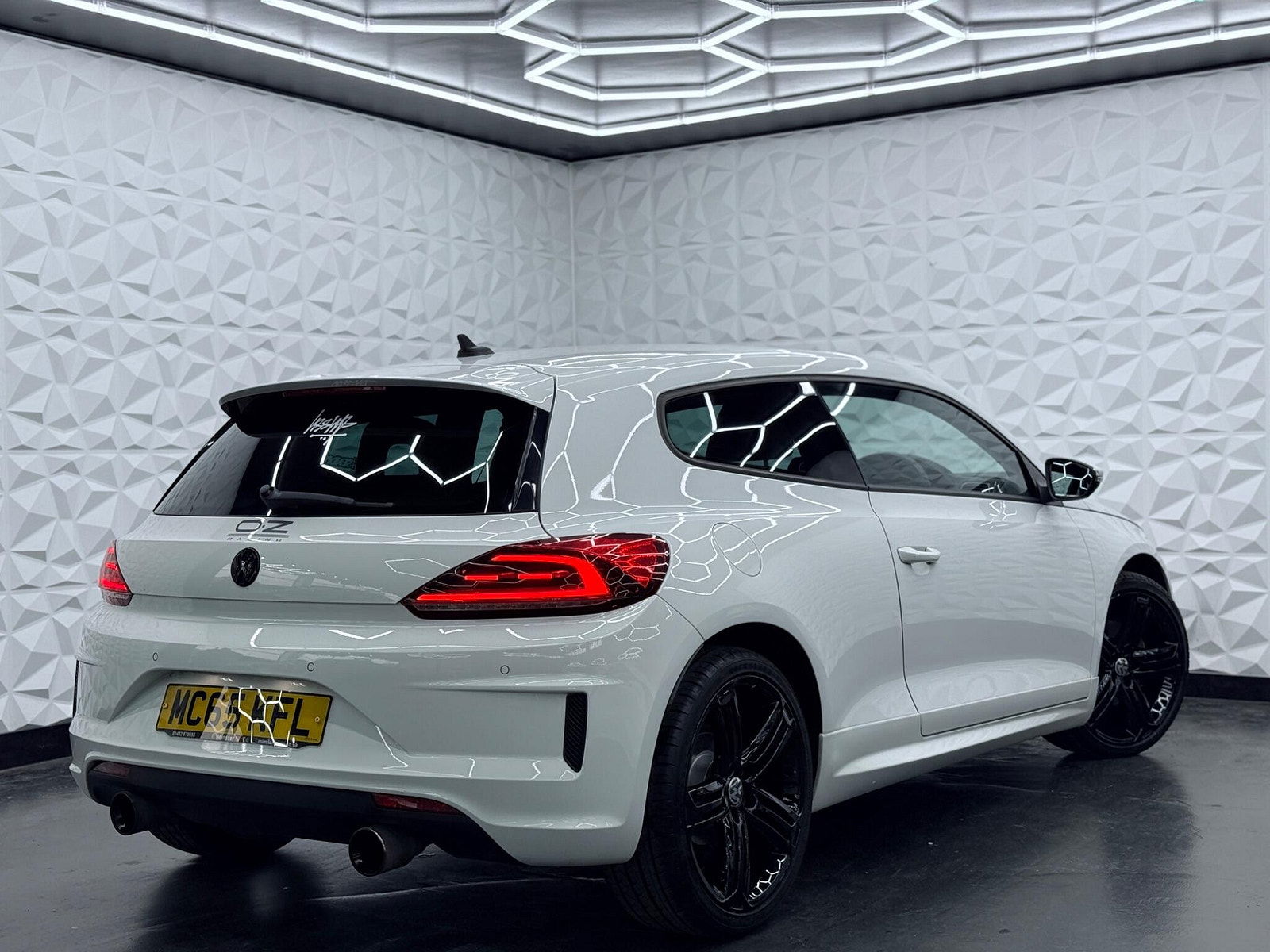 Volkswagen Scirocco 2.0 TSI BlueMotion Tech R-Line Euro 6 (s/s) 3dr 3dr Manual 2016