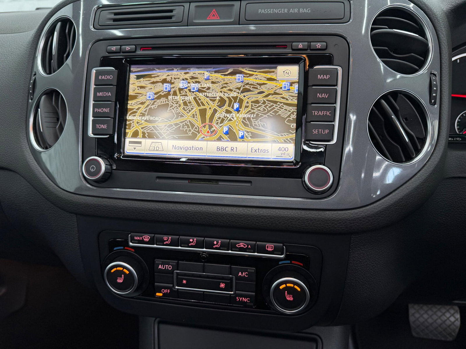 Volkswagen Tiguan 2.0 TDI BlueMotion Tech SE DSG 4WD Euro 5 (s/s) 5dr 5dr Automatic 2013