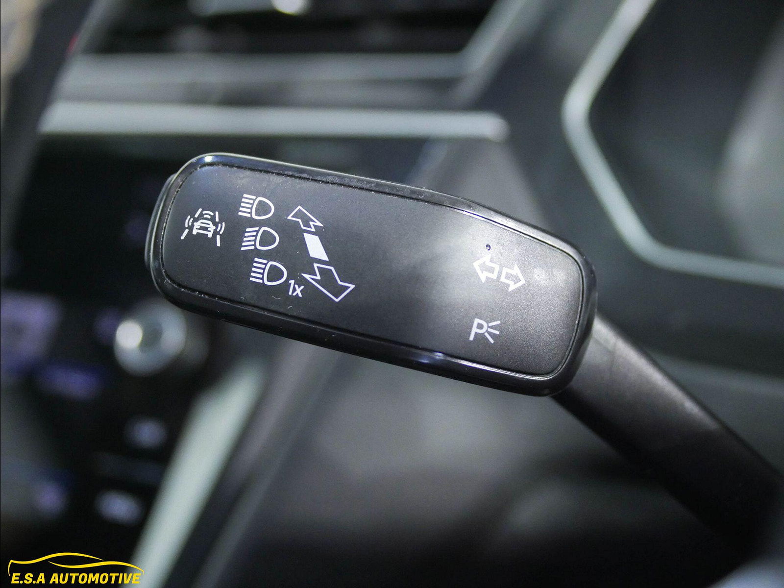 Volkswagen Tiguan 2.0 TDI R-Line DSG 4Motion Euro 6 (s/s) 5dr 5dr Automatic 2018