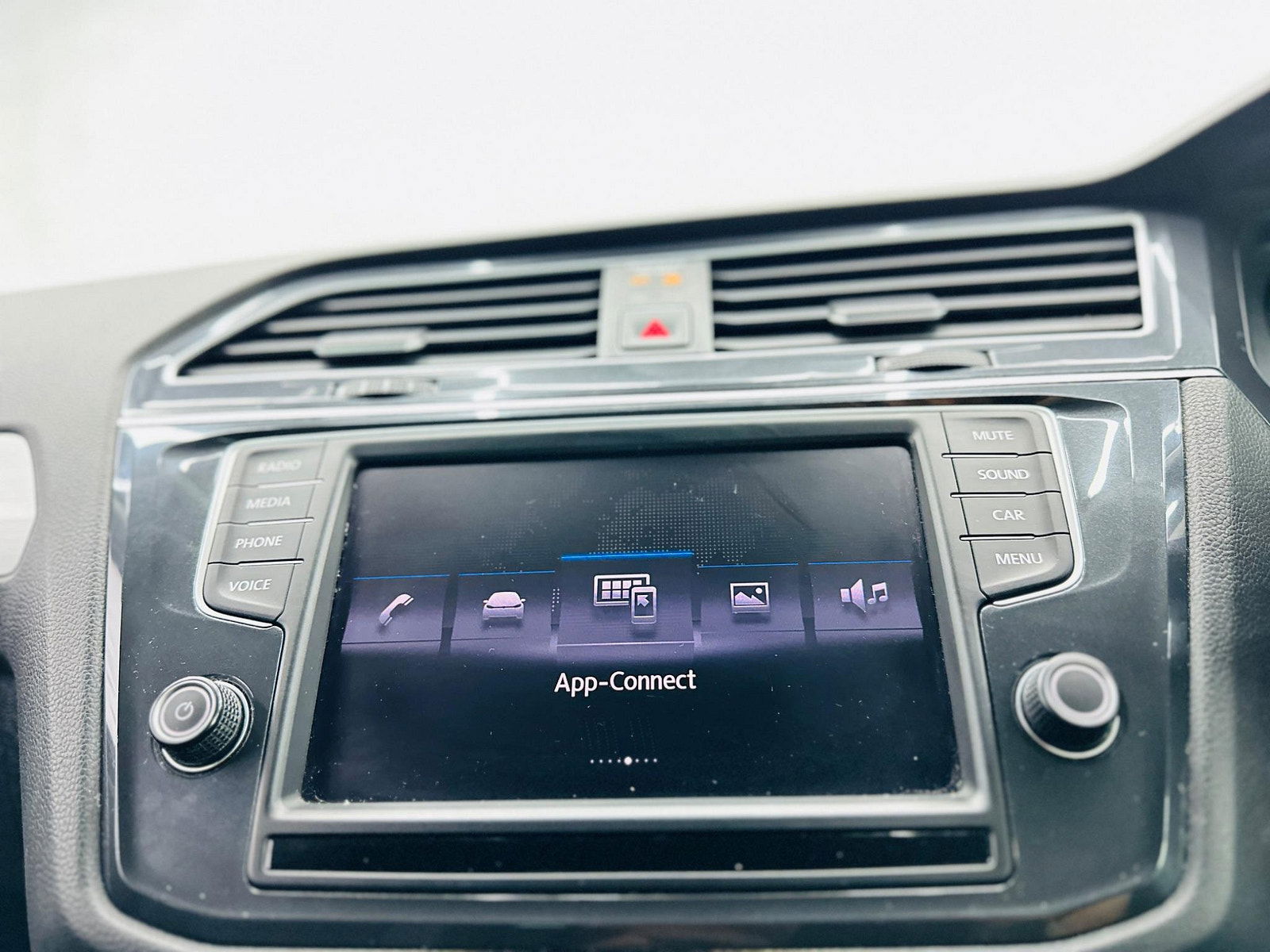 Volkswagen Tiguan 2.0 TDI SE Euro 6 (s/s) 5dr 5dr Manual 2017