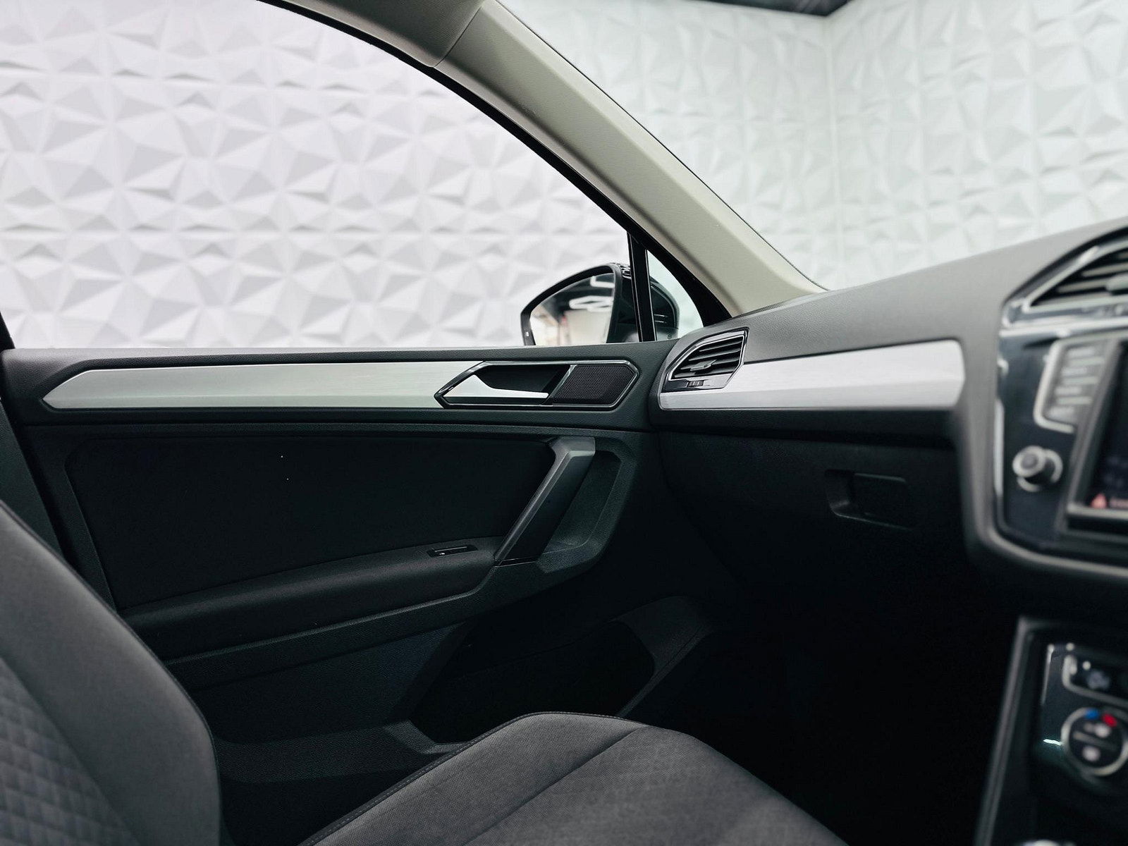 Volkswagen Tiguan 2.0 TDI SE Euro 6 (s/s) 5dr 5dr Manual 2017