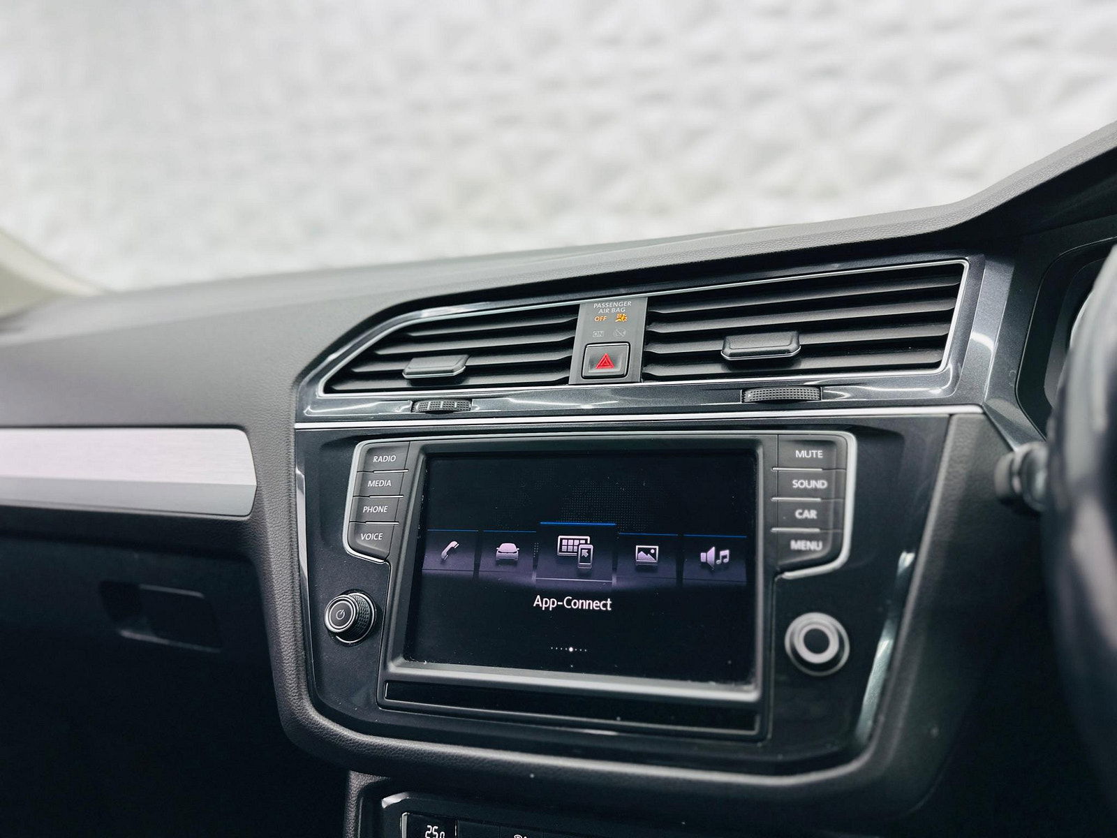 Volkswagen Tiguan 2.0 TDI SE Euro 6 (s/s) 5dr 5dr Manual 2017