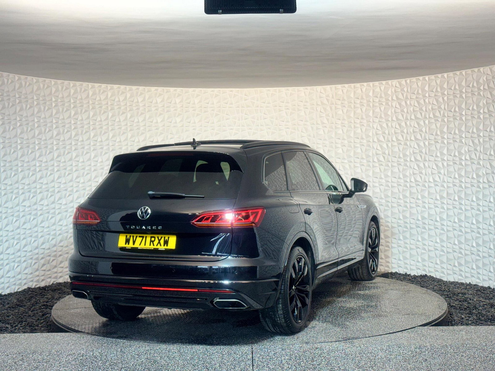 Volkswagen Touareg 3.0 TSI V6 Black Edition Tiptronic 4Motion Euro 6 (s/s) 5dr 5dr Automatic 2021