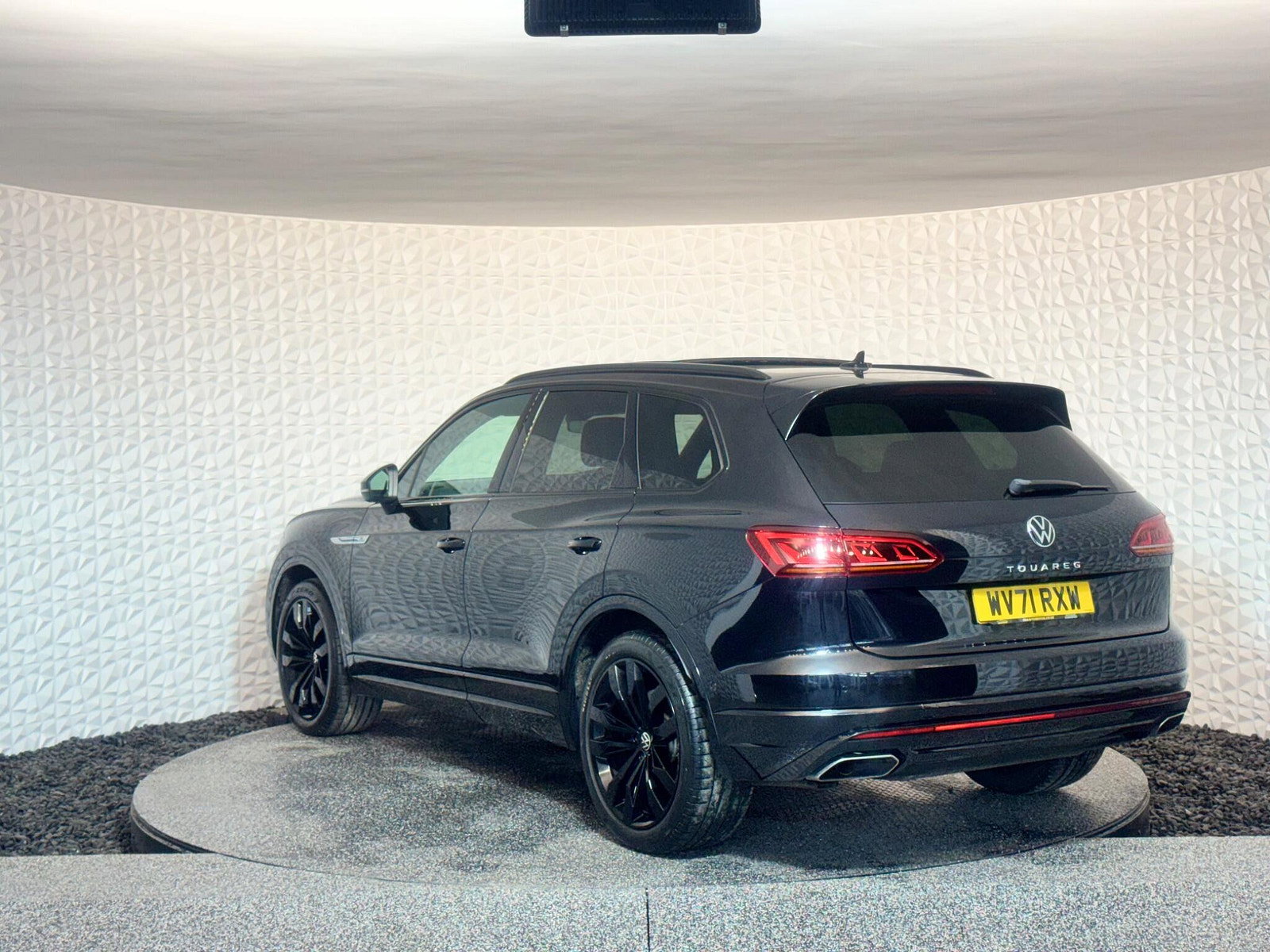 Volkswagen Touareg 3.0 TSI V6 Black Edition Tiptronic 4Motion Euro 6 (s/s) 5dr 5dr Automatic 2021