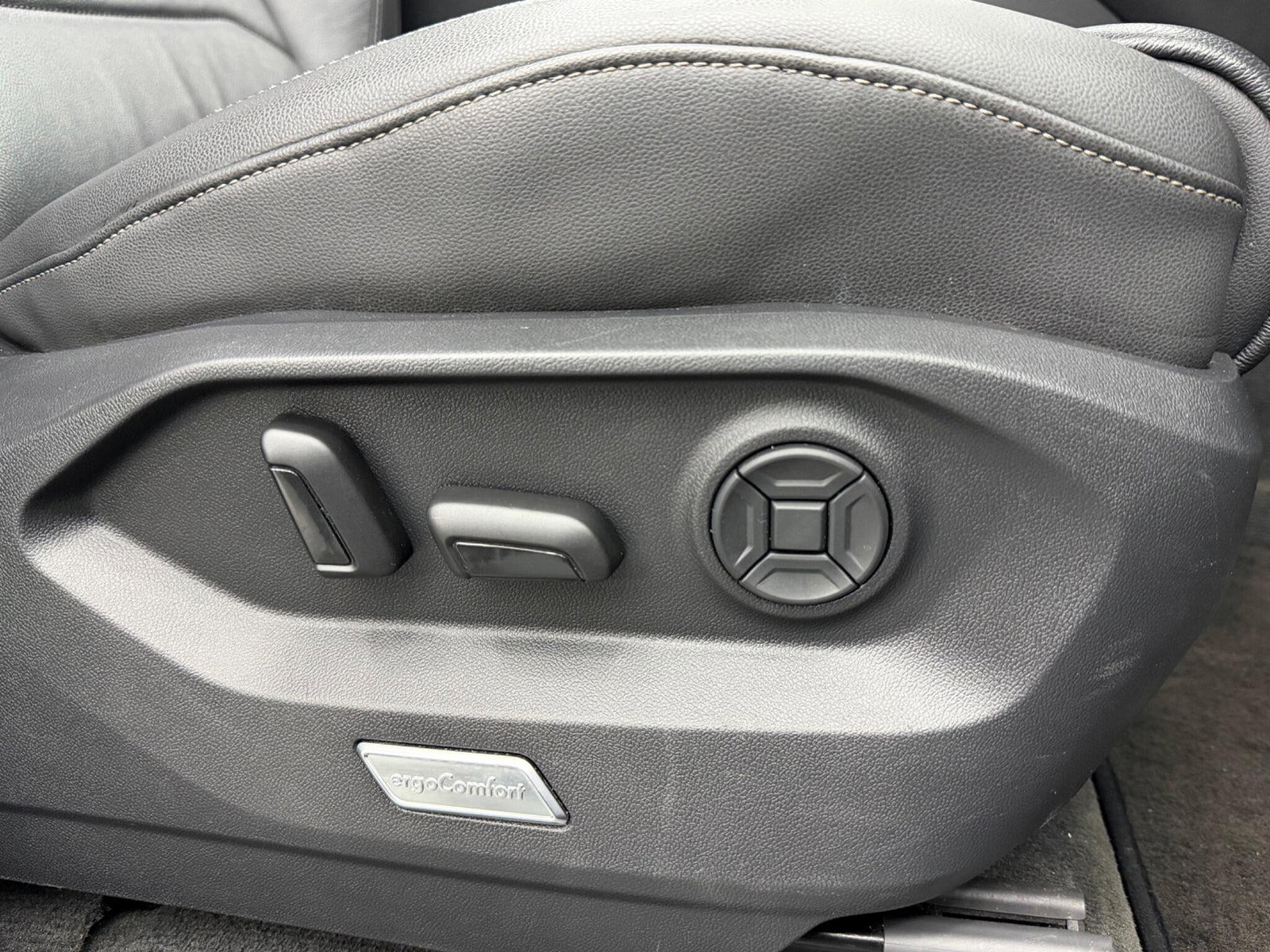 Volkswagen Touareg 3.0 TSI V6 Black Edition Tiptronic 4Motion Euro 6 (s/s) 5dr 5dr Automatic 2021