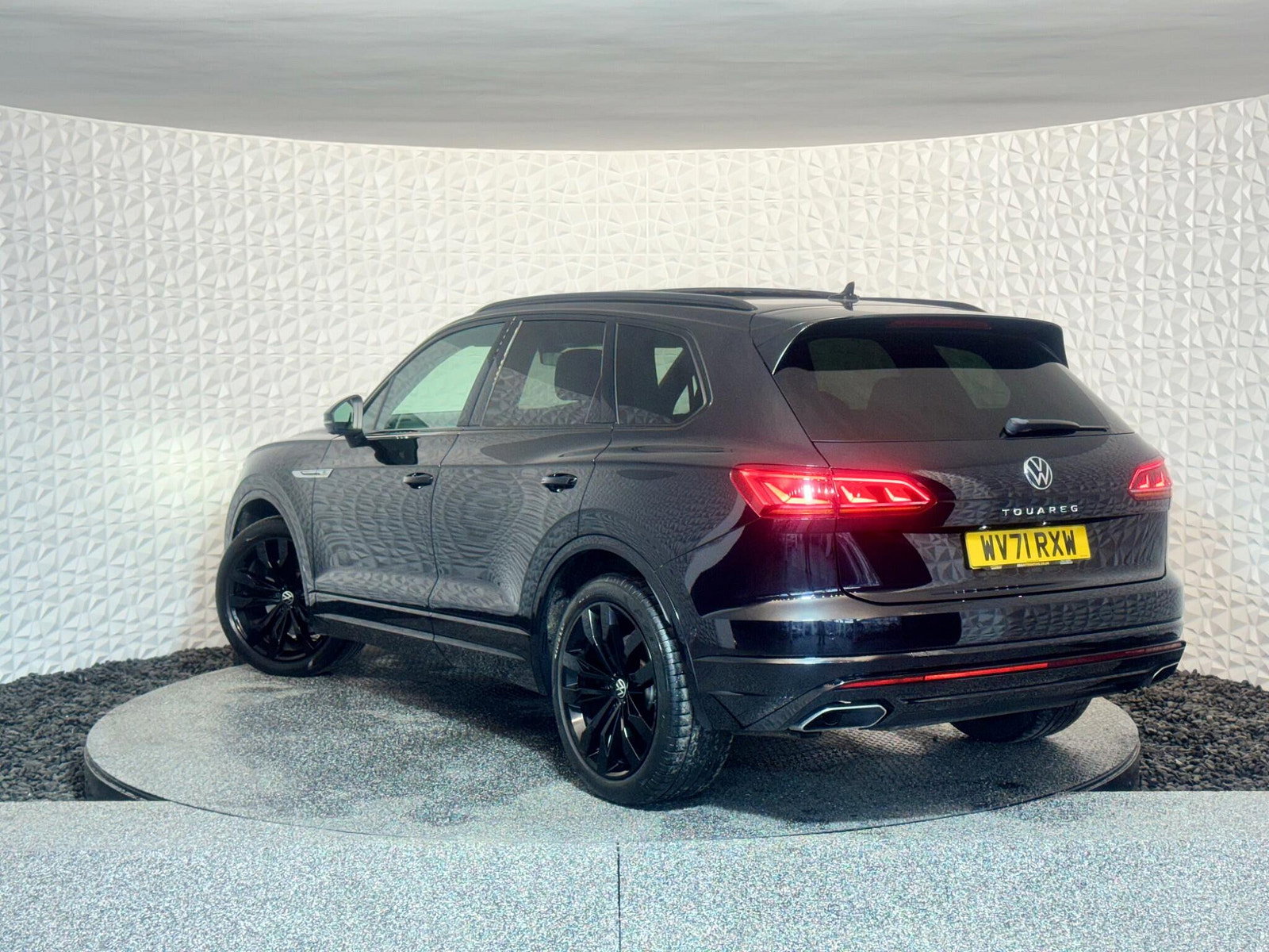 Volkswagen Touareg 3.0 TSI V6 Black Edition Tiptronic 4Motion Euro 6 (s/s) 5dr 5dr Automatic 2021