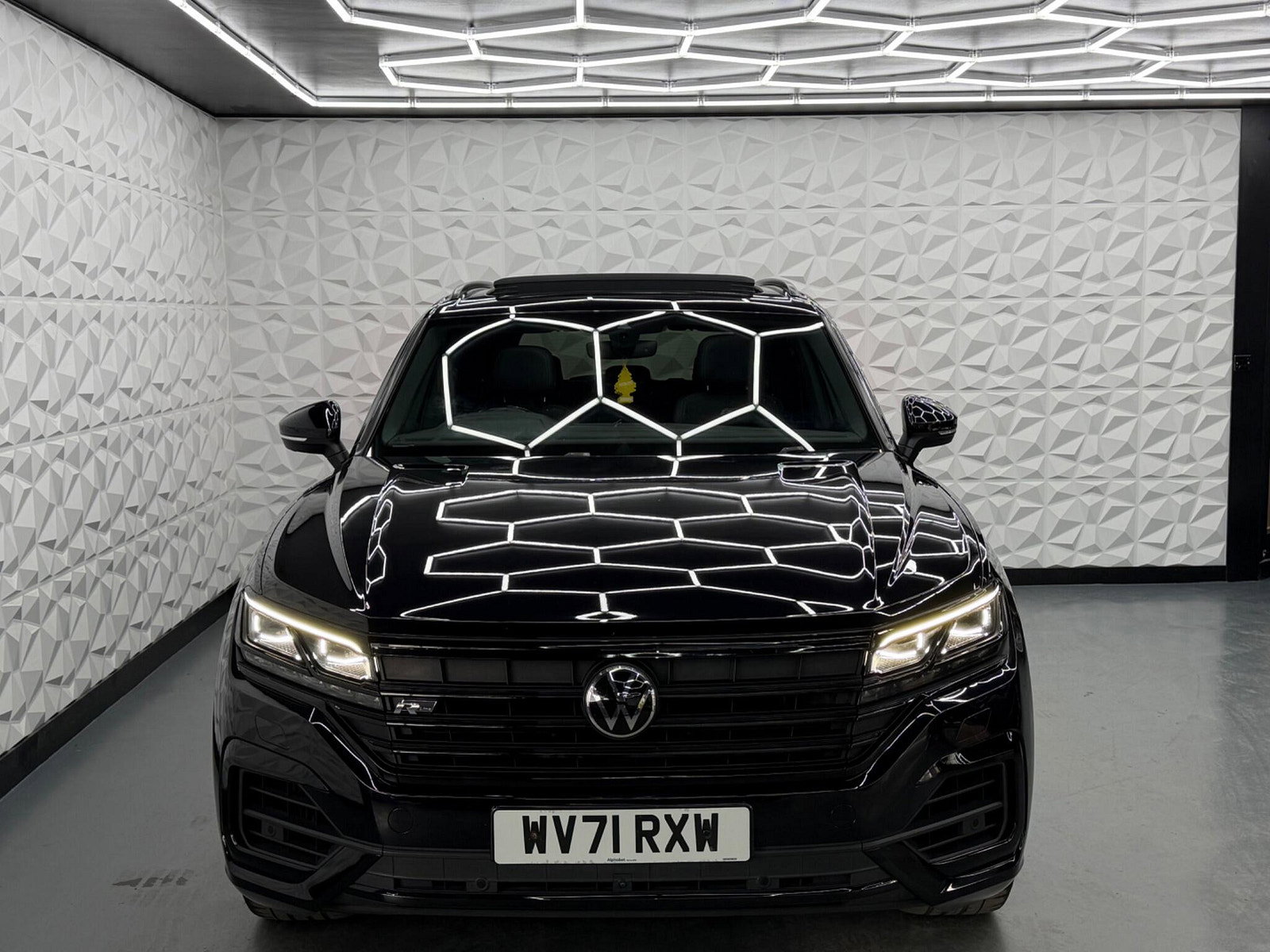 Volkswagen Touareg 3.0 TSI V6 Black Edition Tiptronic 4Motion Euro 6 (s/s) 5dr 5dr Automatic 2021