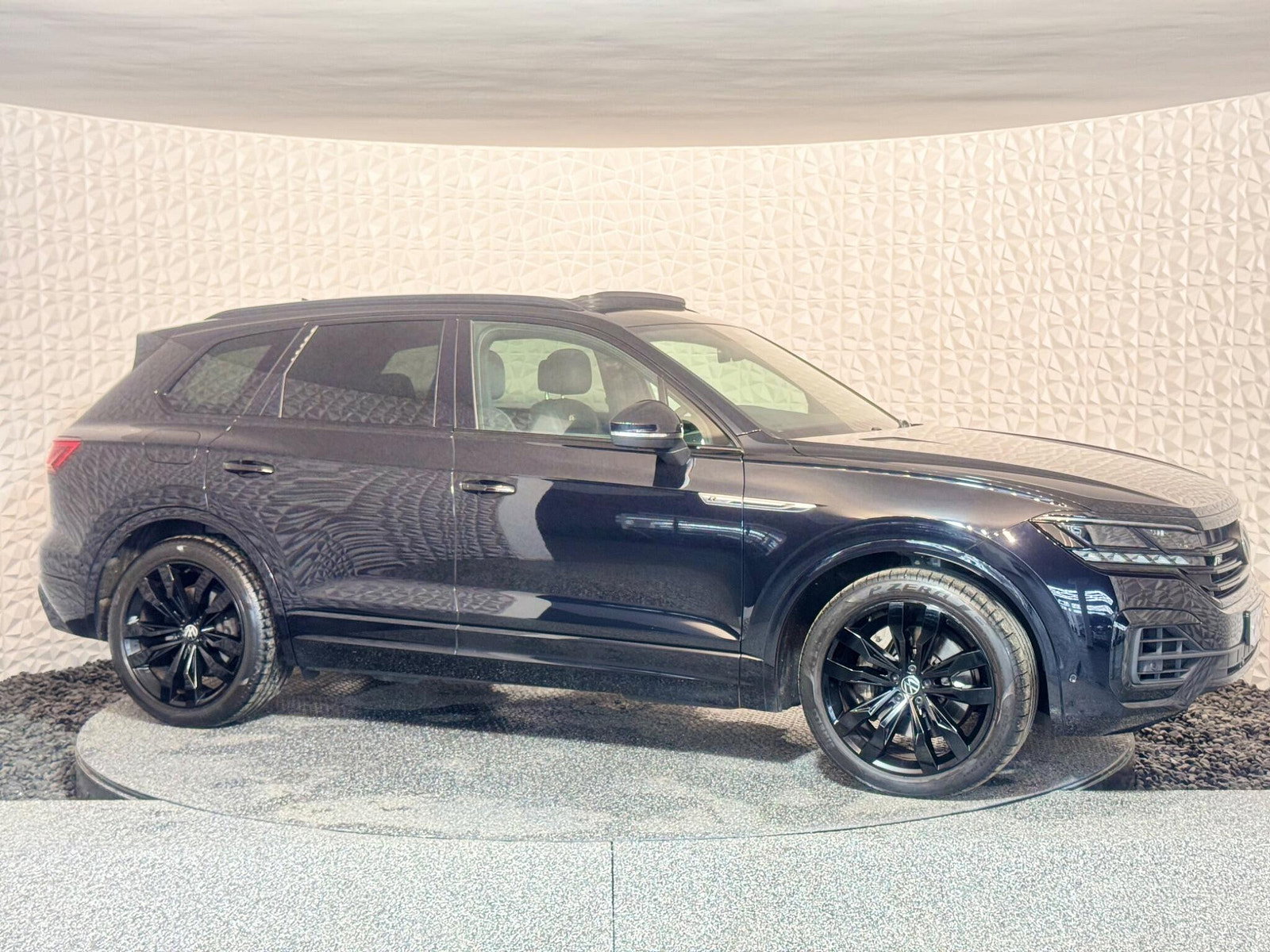 Volkswagen Touareg 3.0 TSI V6 Black Edition Tiptronic 4Motion Euro 6 (s/s) 5dr 5dr Automatic 2021