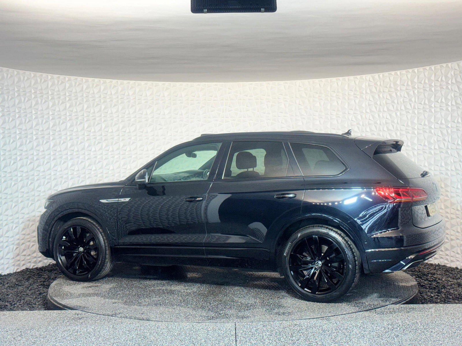 Volkswagen Touareg 3.0 TSI V6 Black Edition Tiptronic 4Motion Euro 6 (s/s) 5dr 5dr Automatic 2021