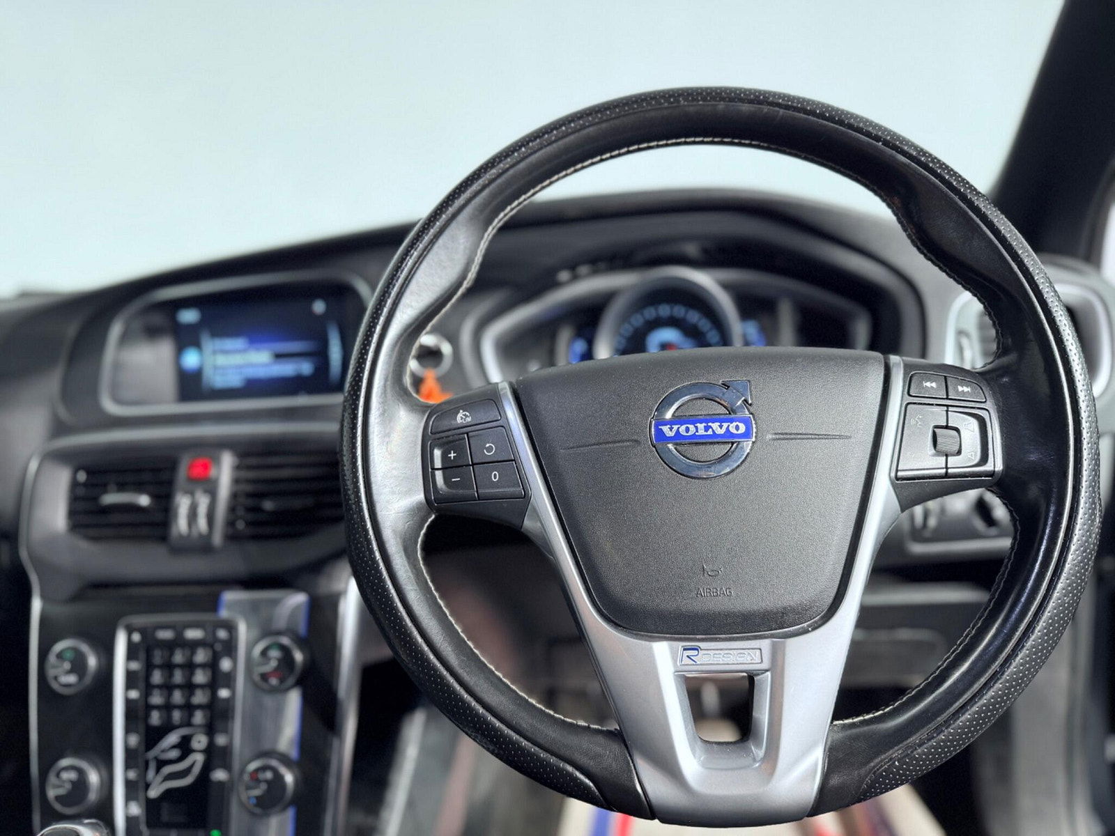 Volvo V40 2.0 D3 R-Design Nav Euro 5 (s/s) 5dr 5dr Manual 2014