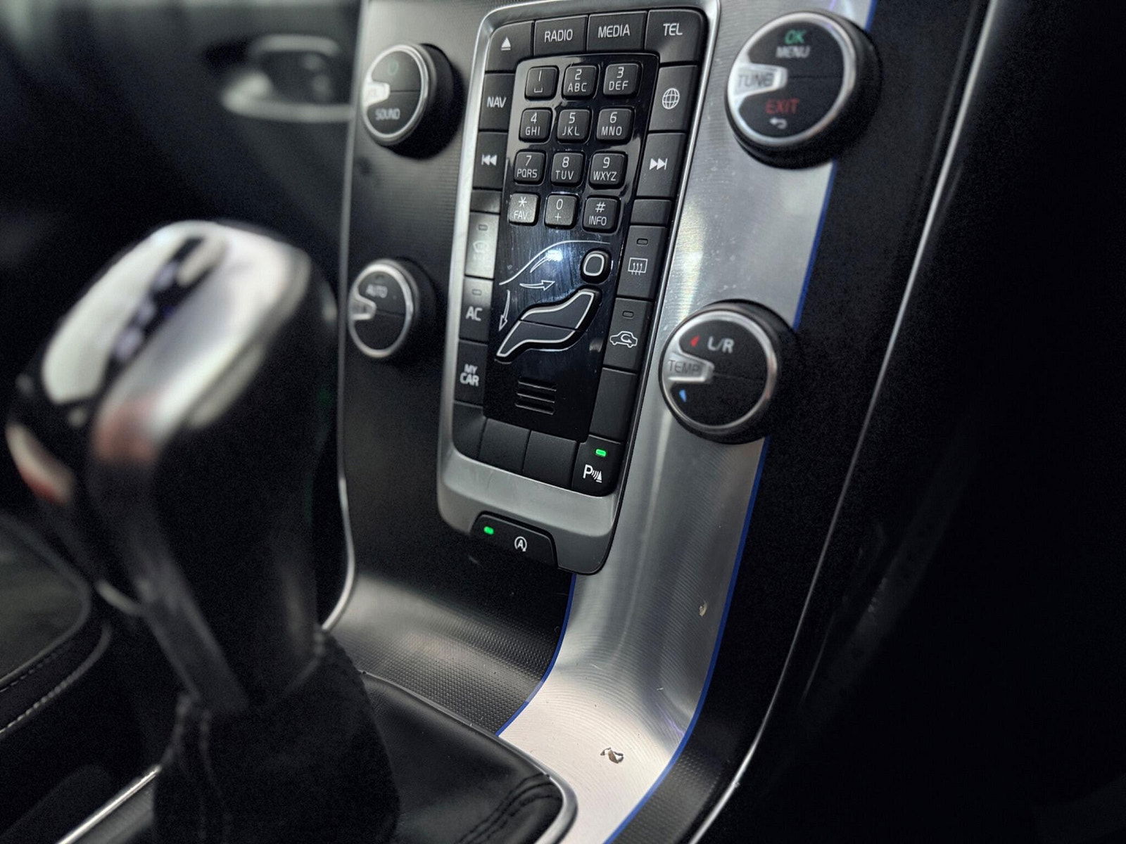 Volvo V40 2.0 D3 R-Design Nav Euro 5 (s/s) 5dr 5dr Manual 2014