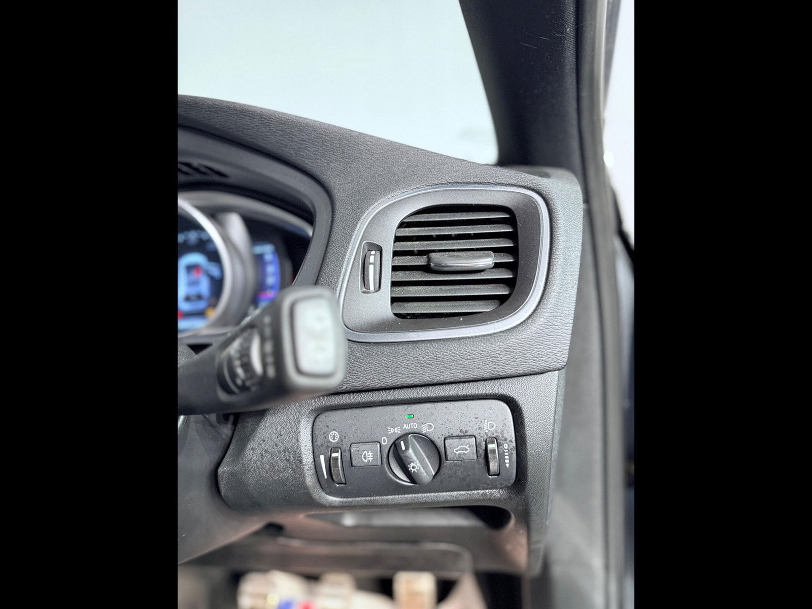 Volvo V40 2.0 D3 R-Design Nav Euro 5 (s/s) 5dr 5dr Manual 2014