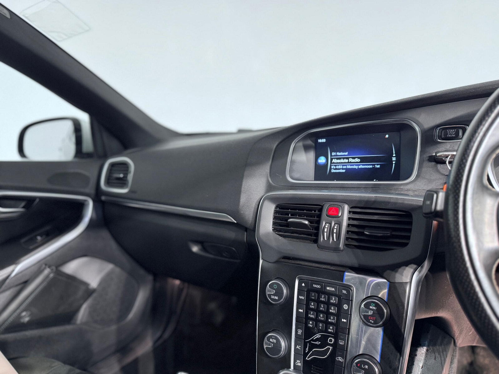 Volvo V40 2.0 D3 R-Design Nav Euro 5 (s/s) 5dr 5dr Manual 2014