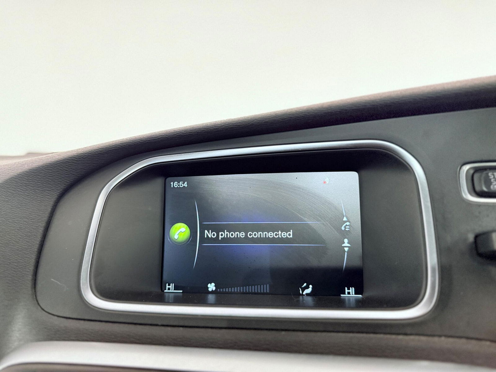 Volvo V40 2.0 D3 R-Design Nav Euro 5 (s/s) 5dr 5dr Manual 2014