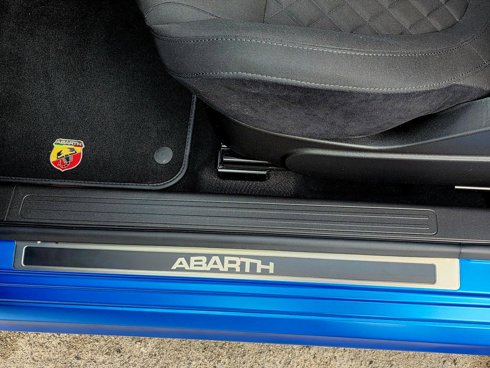 Abarth 595 1.4 T-Jet F595 Pista Auto Euro 6 3dr 3dr Automatic 2022